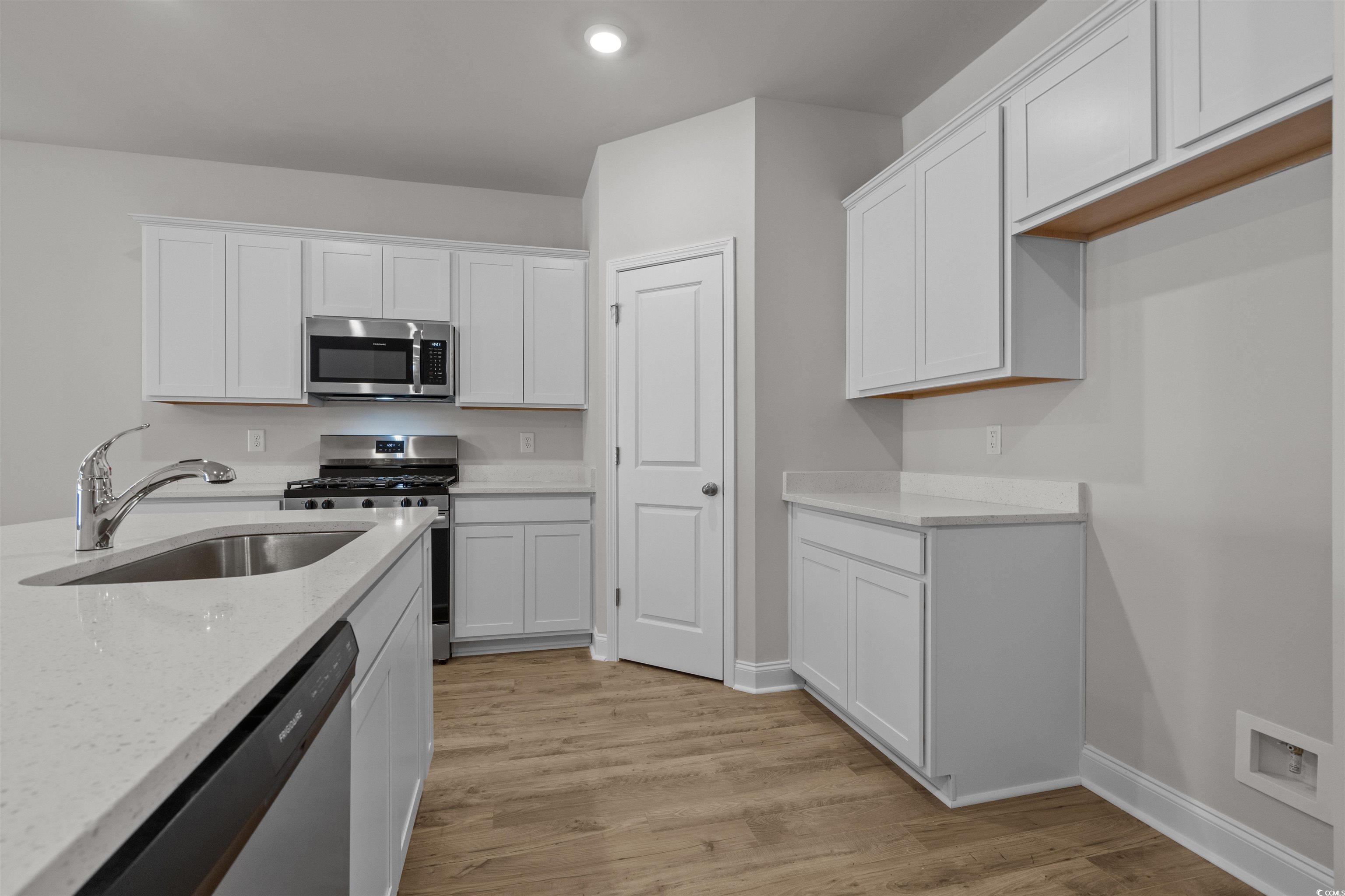 2485 Campton Loop Property Photo 16