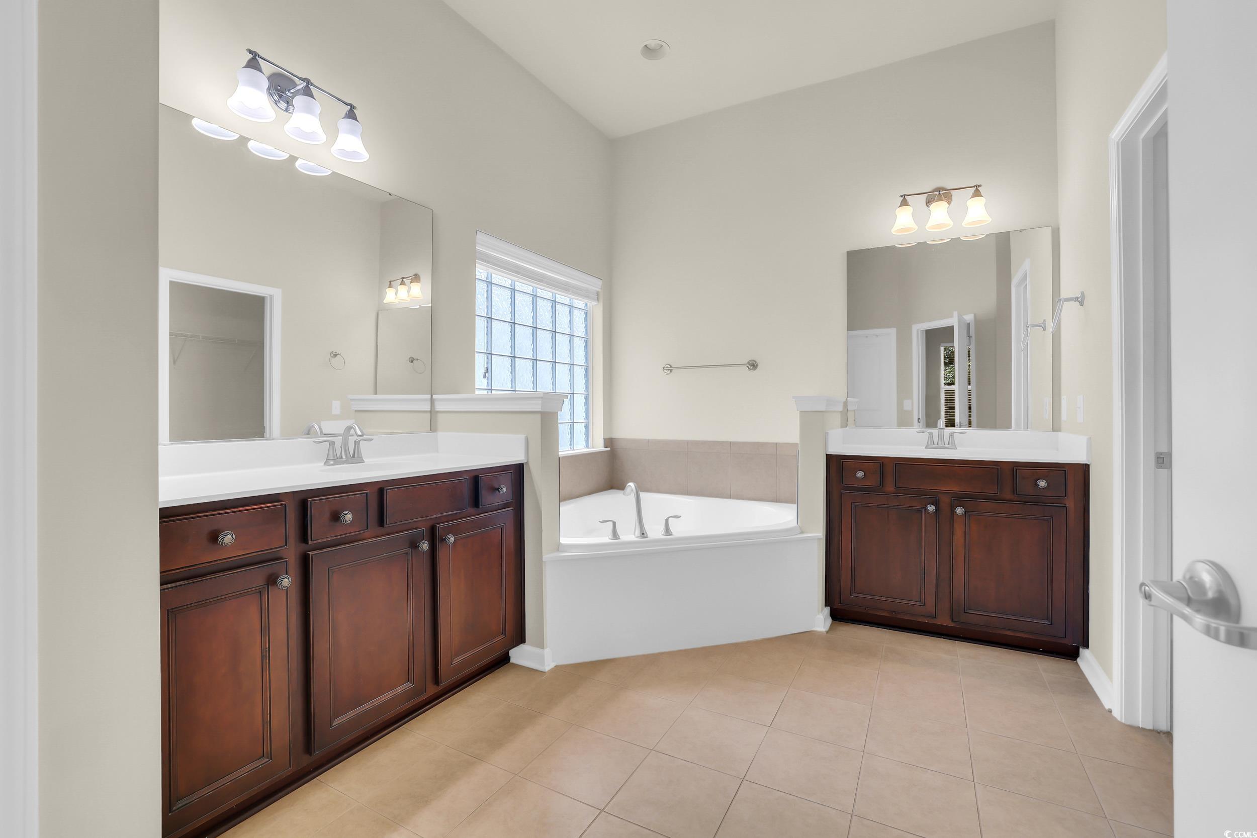 9 Grovecrest Dr. Property Photo 23