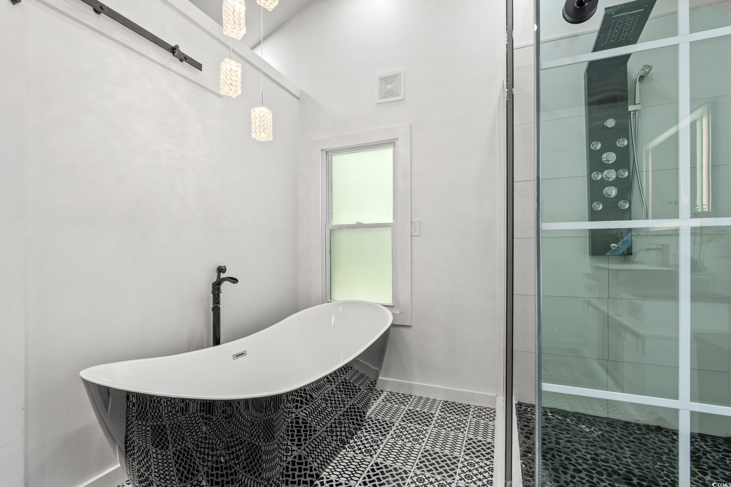 3974 North Fraser St. Property Photo 5