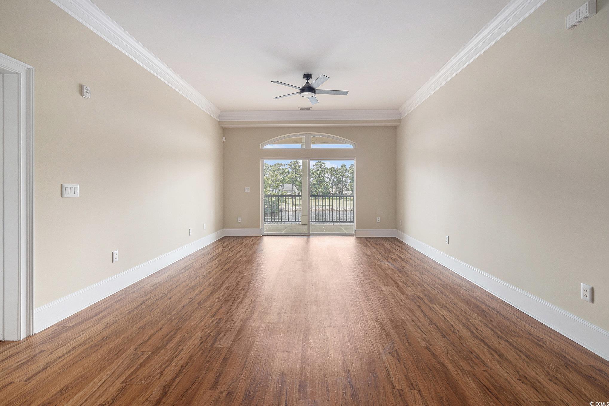 257 Venice Way Property Photo 4