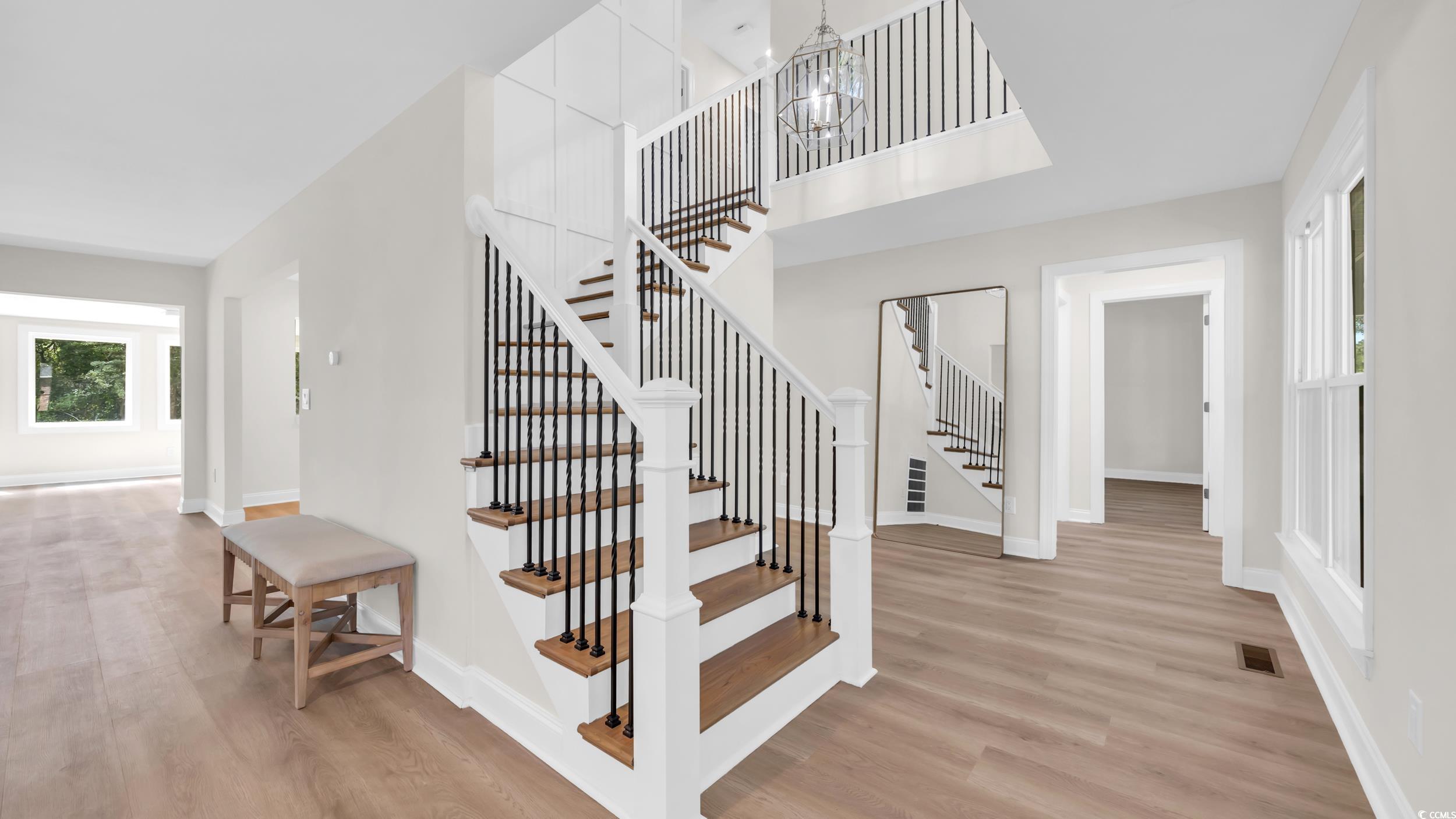 204 Green Lake Dr. Property Photo 3