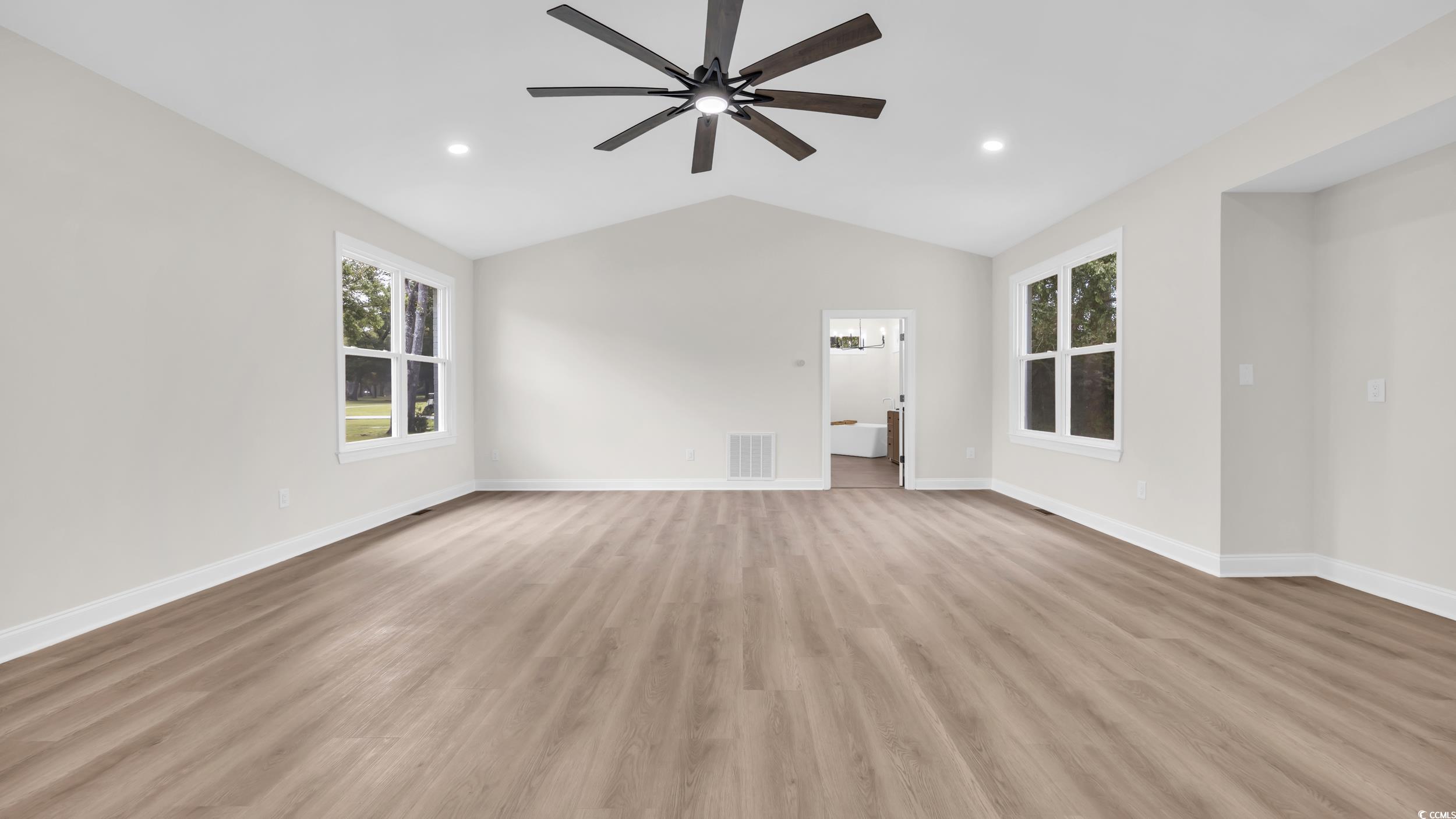 204 Green Lake Dr. Property Photo 14