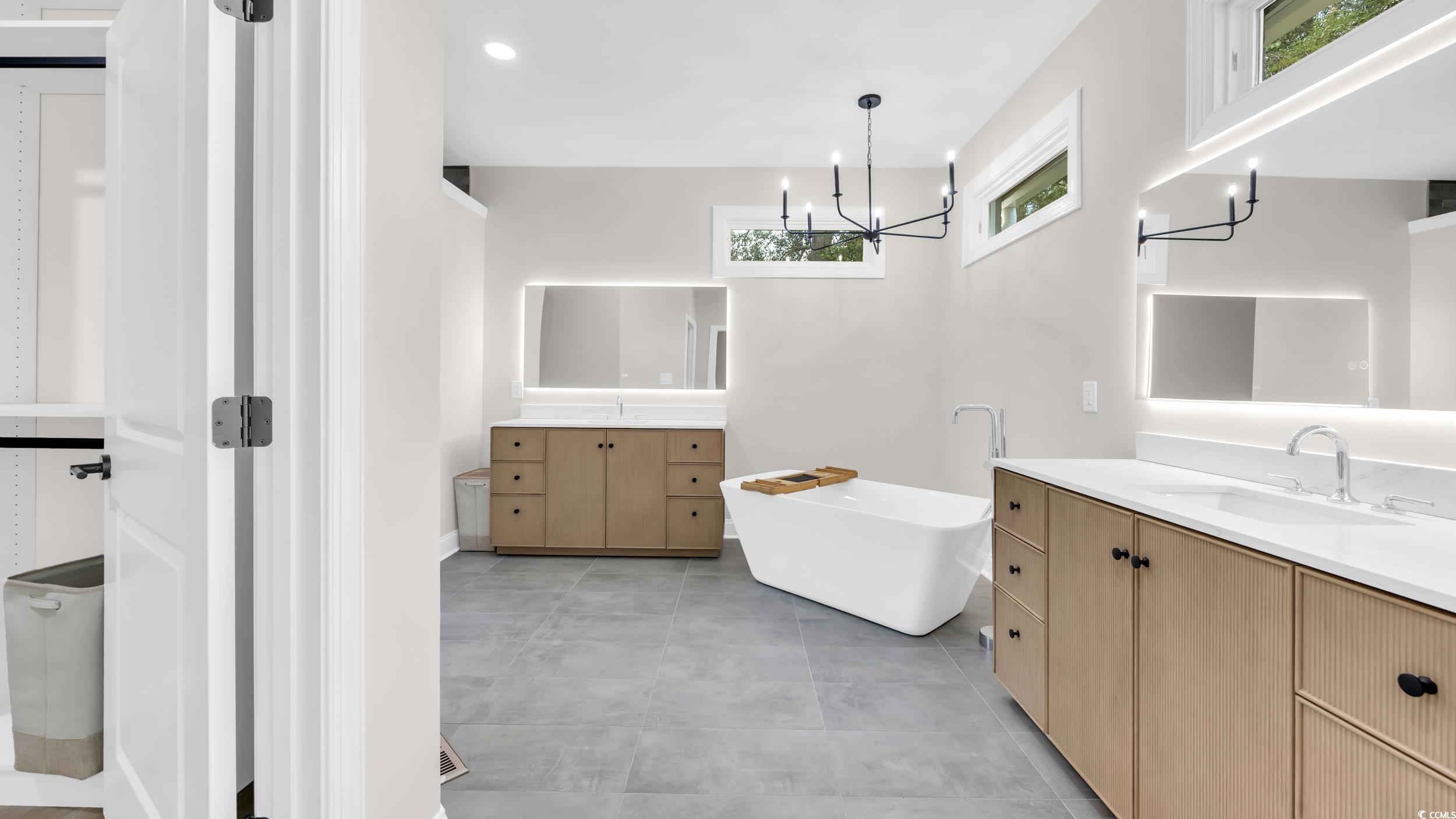 204 Green Lake Dr. Property Photo 15