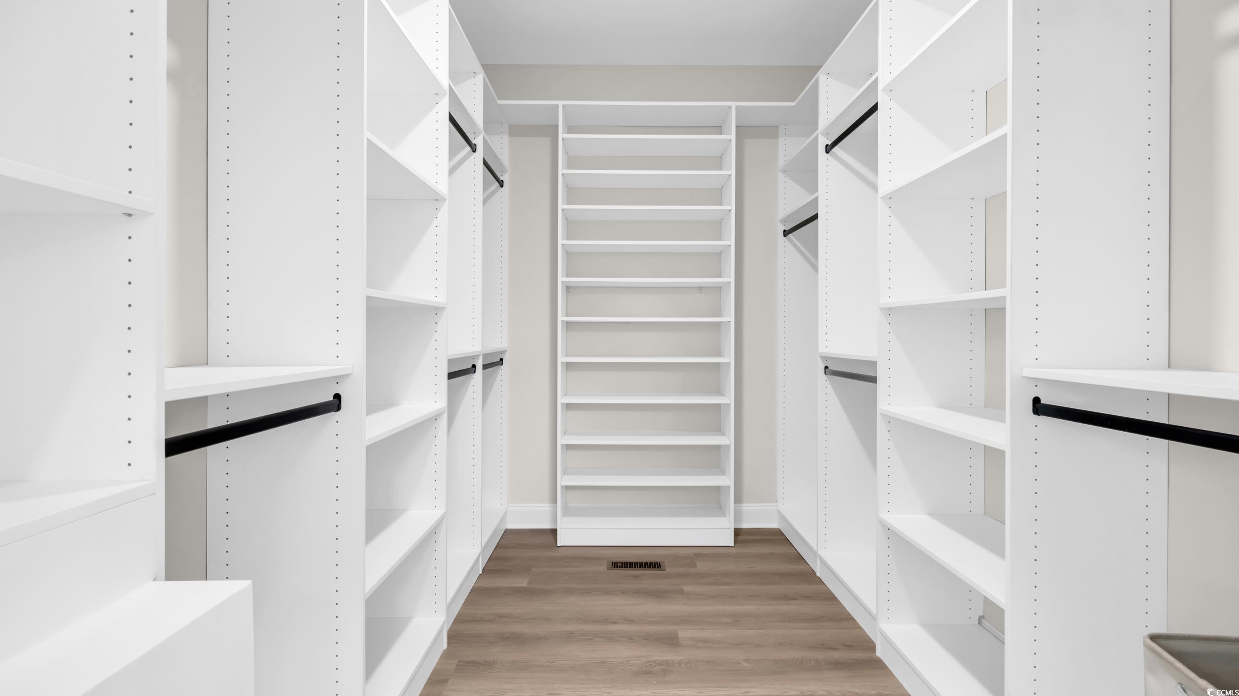 204 Green Lake Dr. Property Photo 18