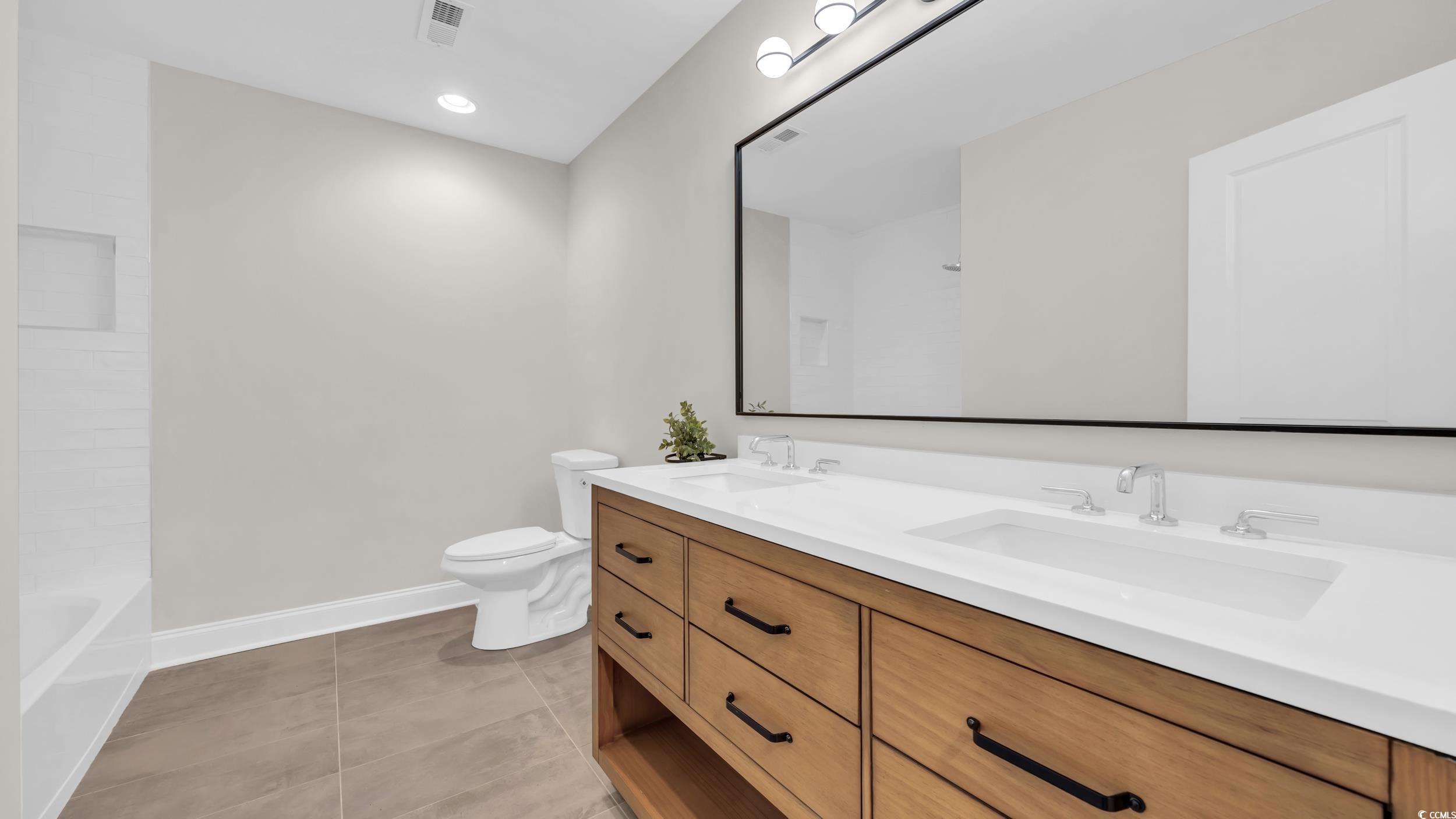 204 Green Lake Dr. Property Photo 25