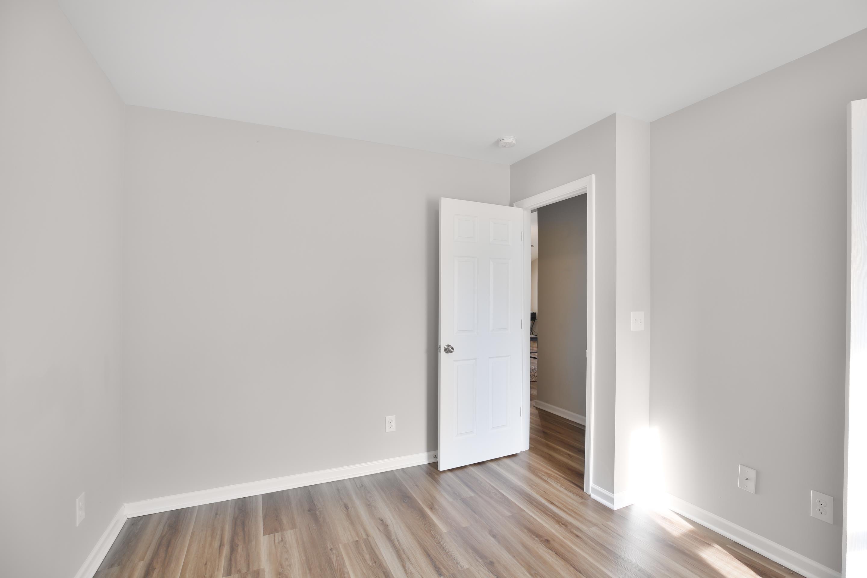 168 Rosedale Dr. Property Photo 6