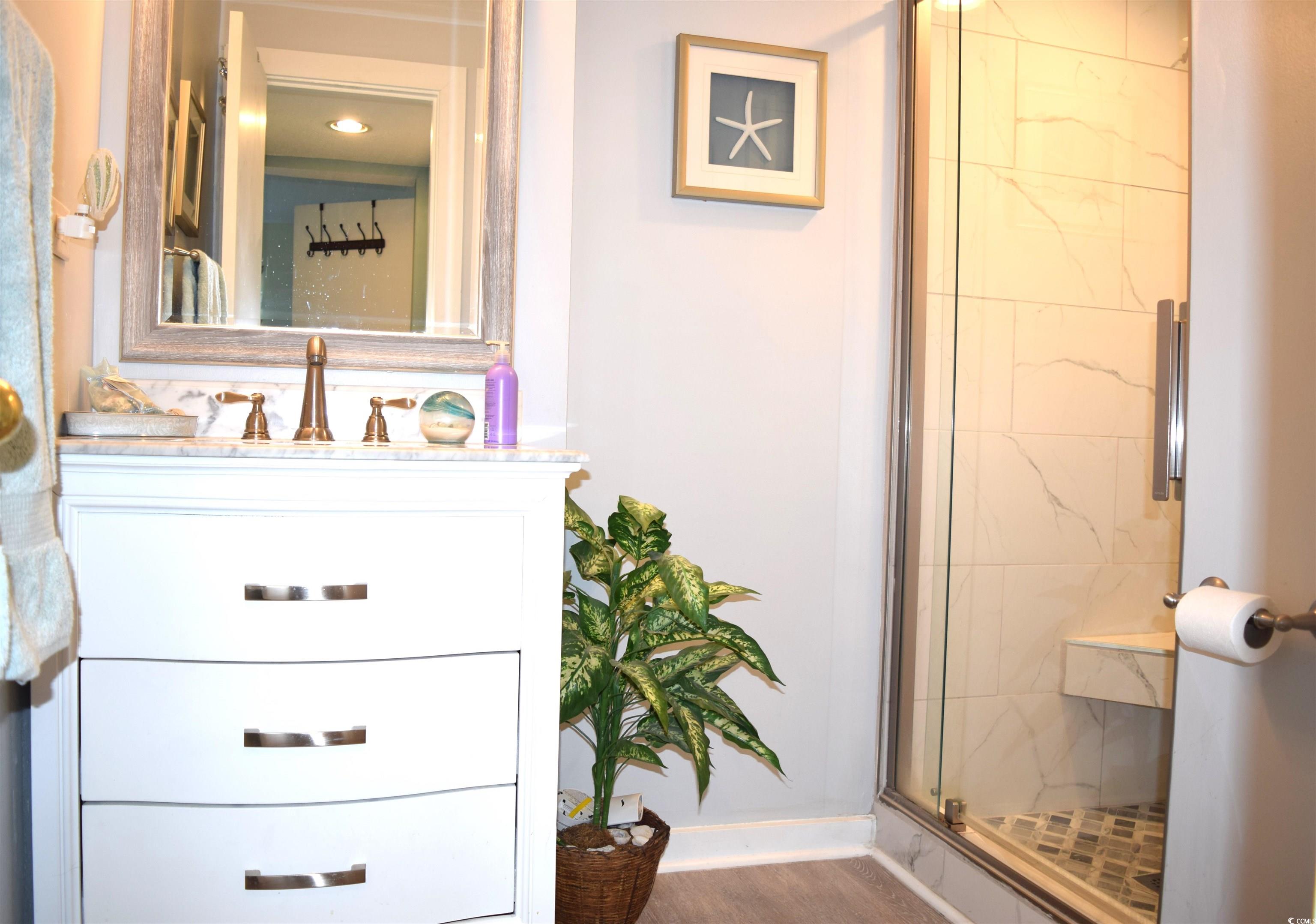 9661 Shore Dr. Property Photo 9