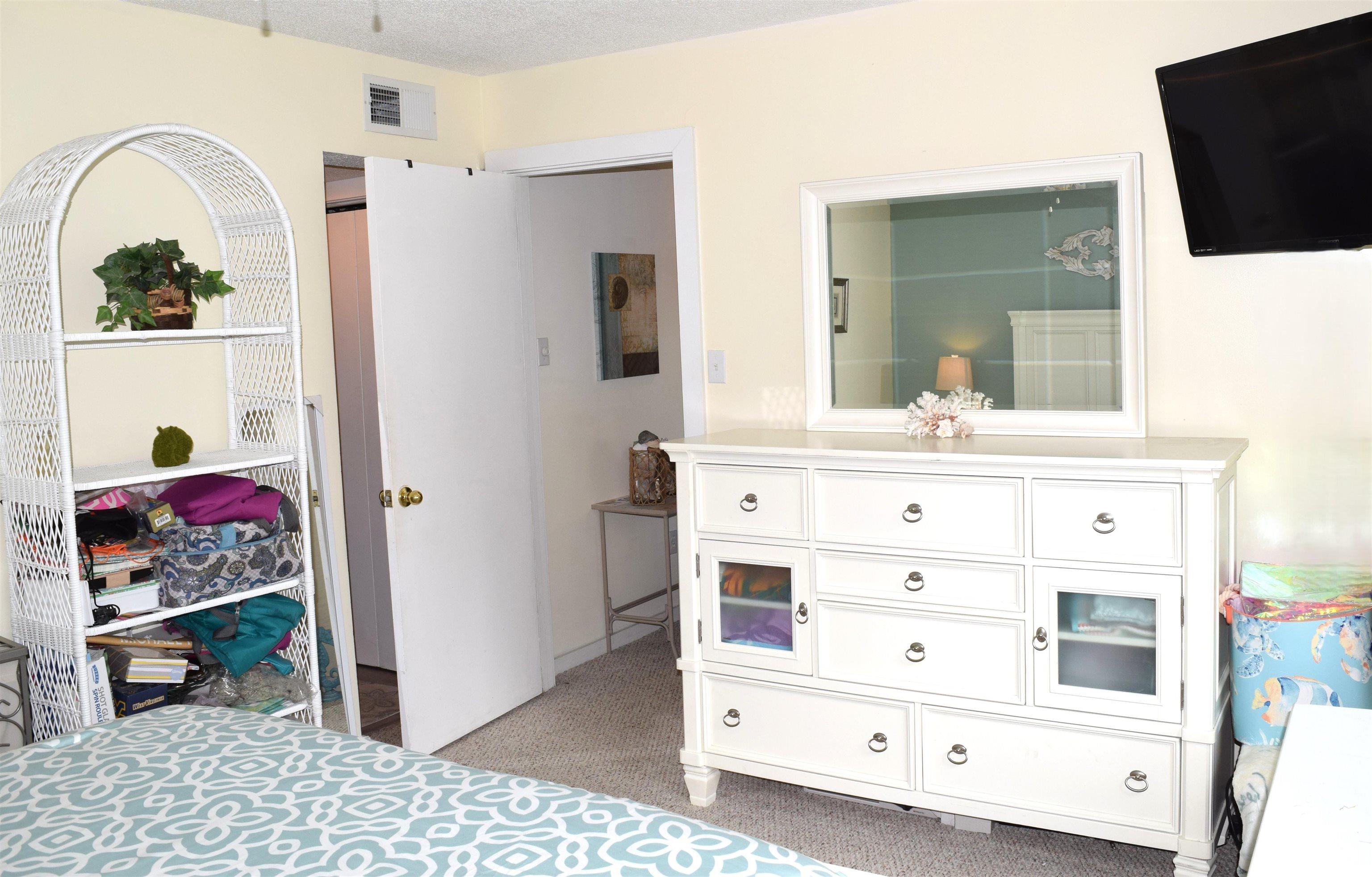 9661 Shore Dr. Property Photo 22