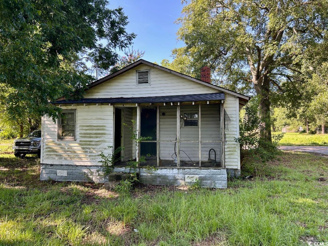 817 Simmons St. Property Photo 2