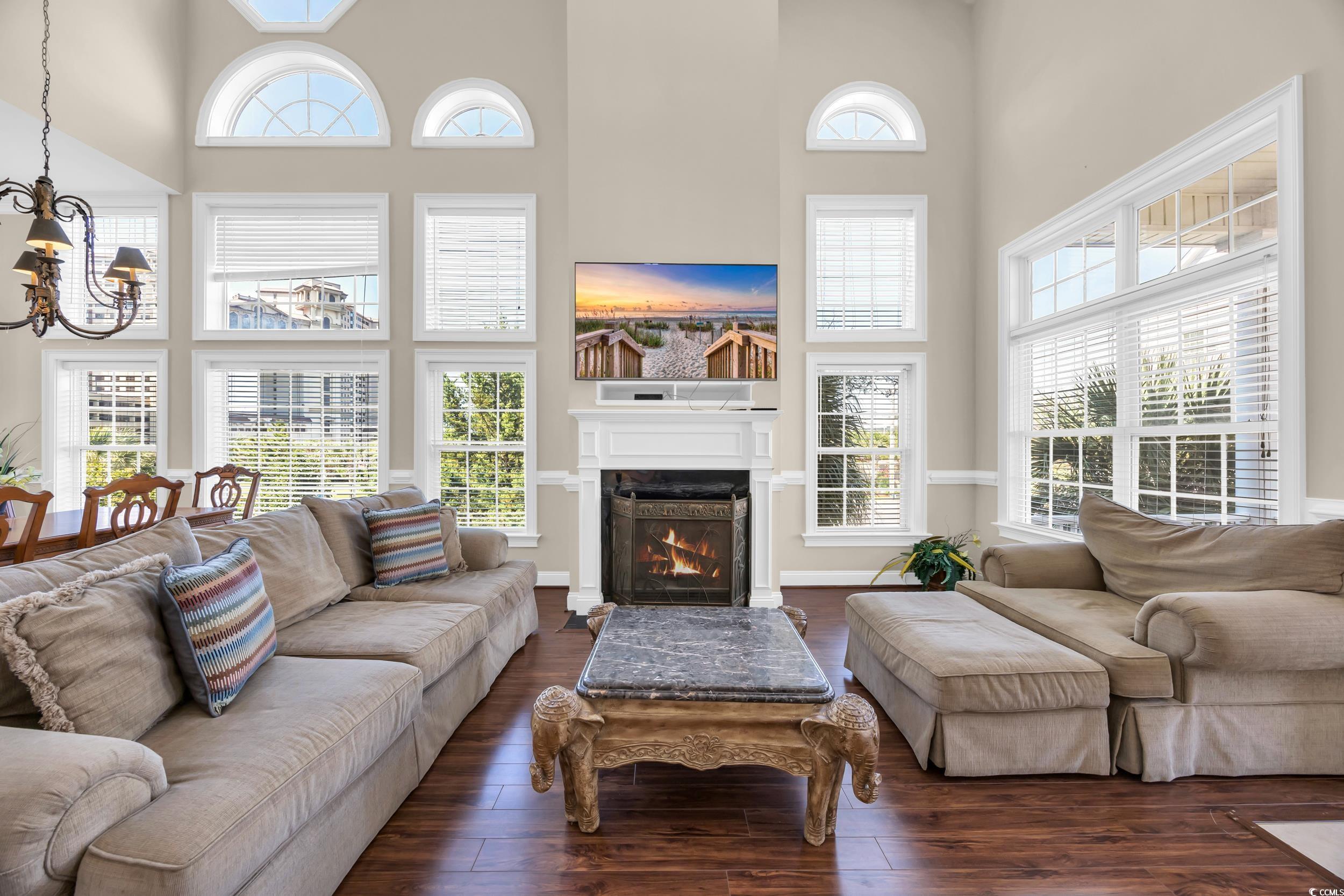 4725 Harmony Ln. Property Photo 4