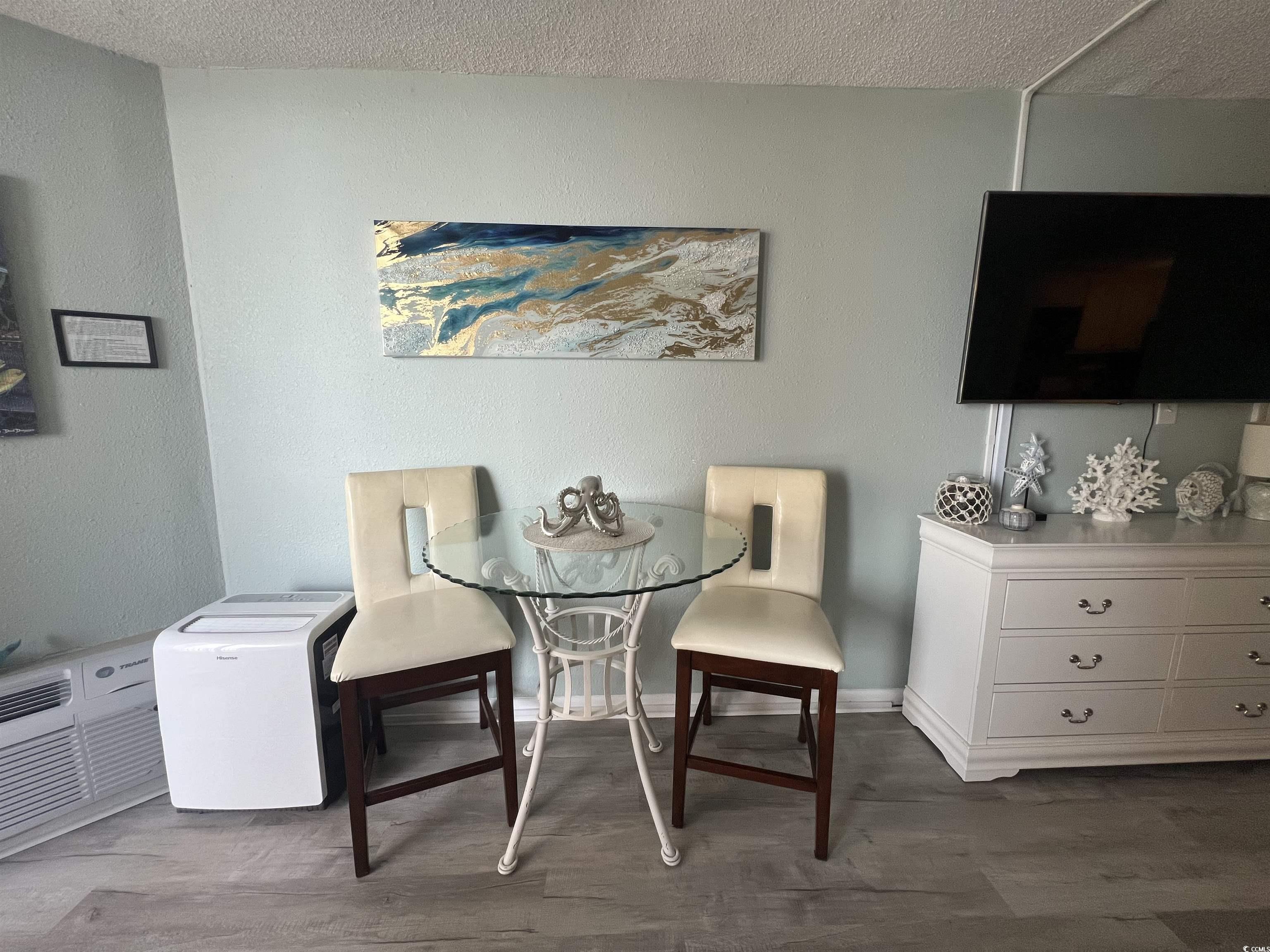 9550 Shore Dr. Property Photo 4