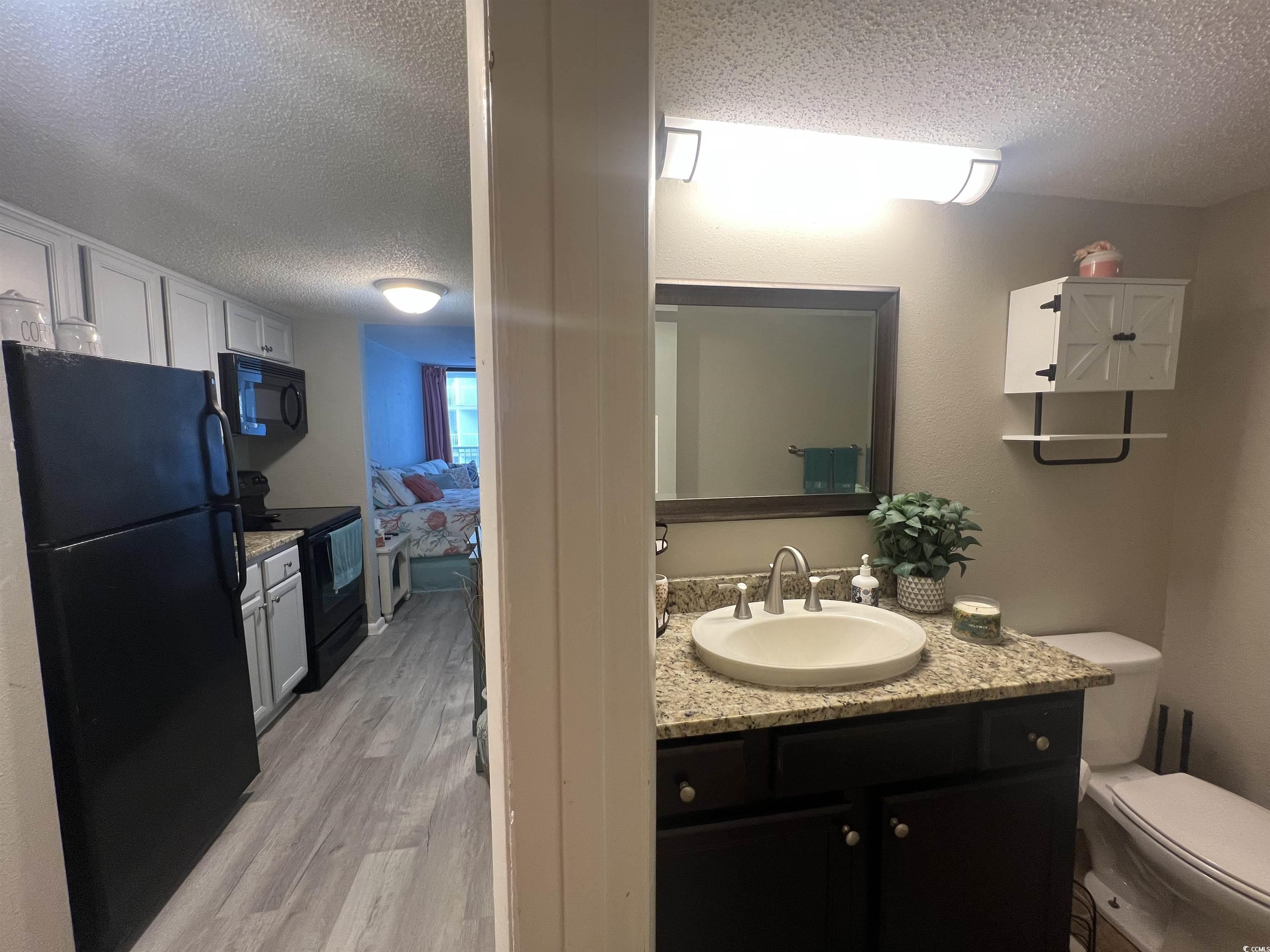 9550 Shore Dr. Property Photo 8