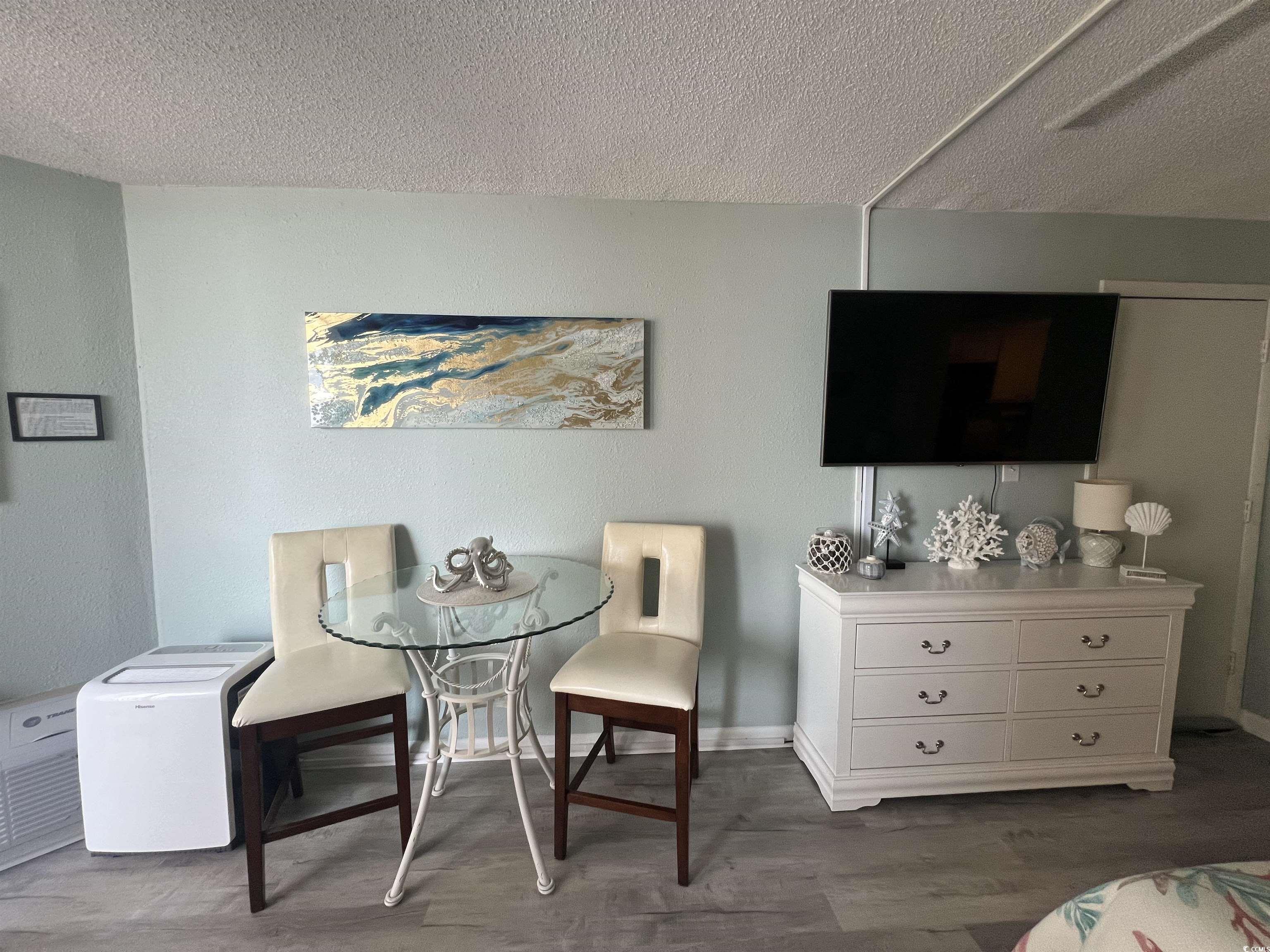 9550 Shore Dr. Property Photo 10