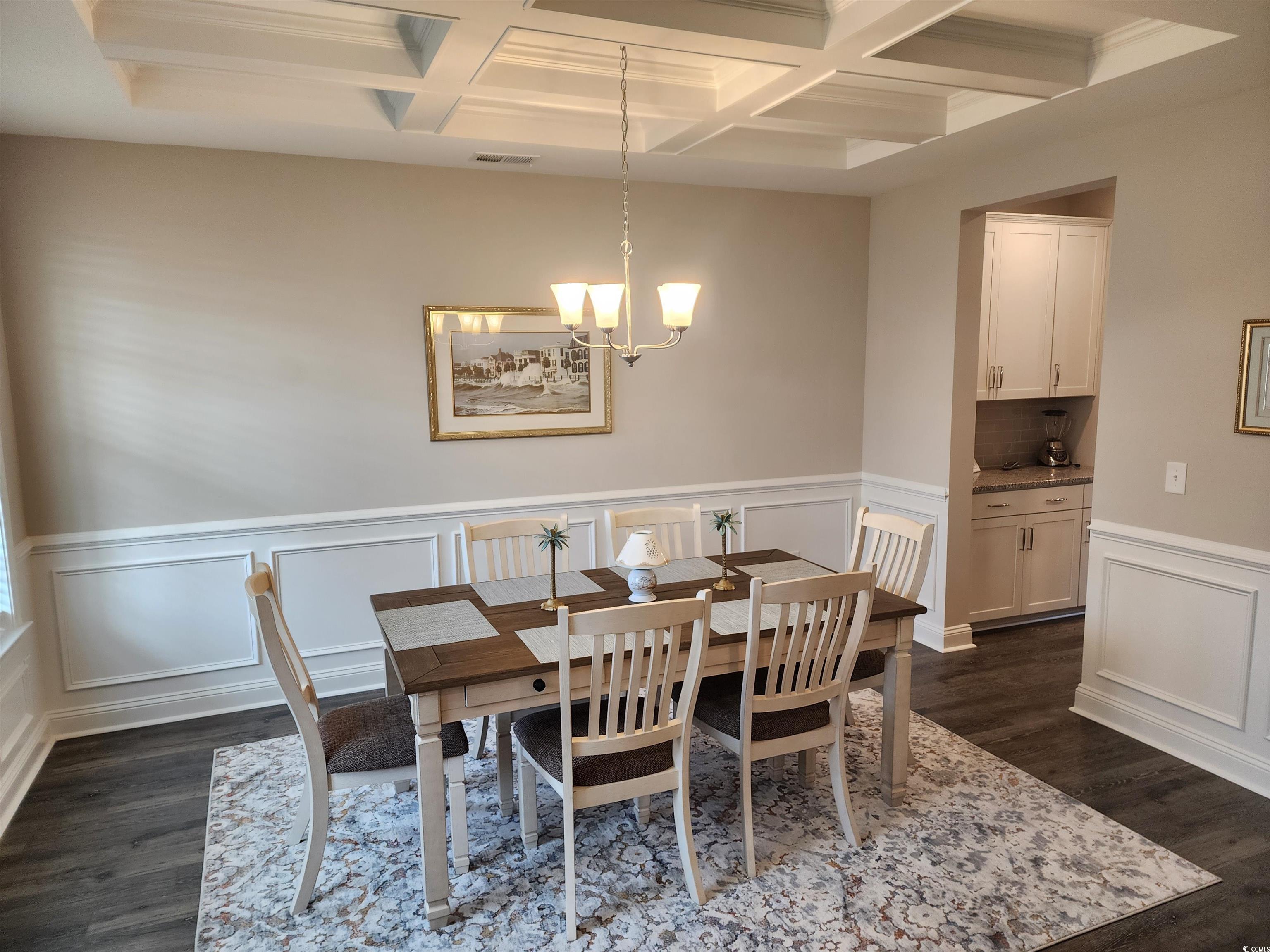 345 Mikita Dr. Property Photo 3