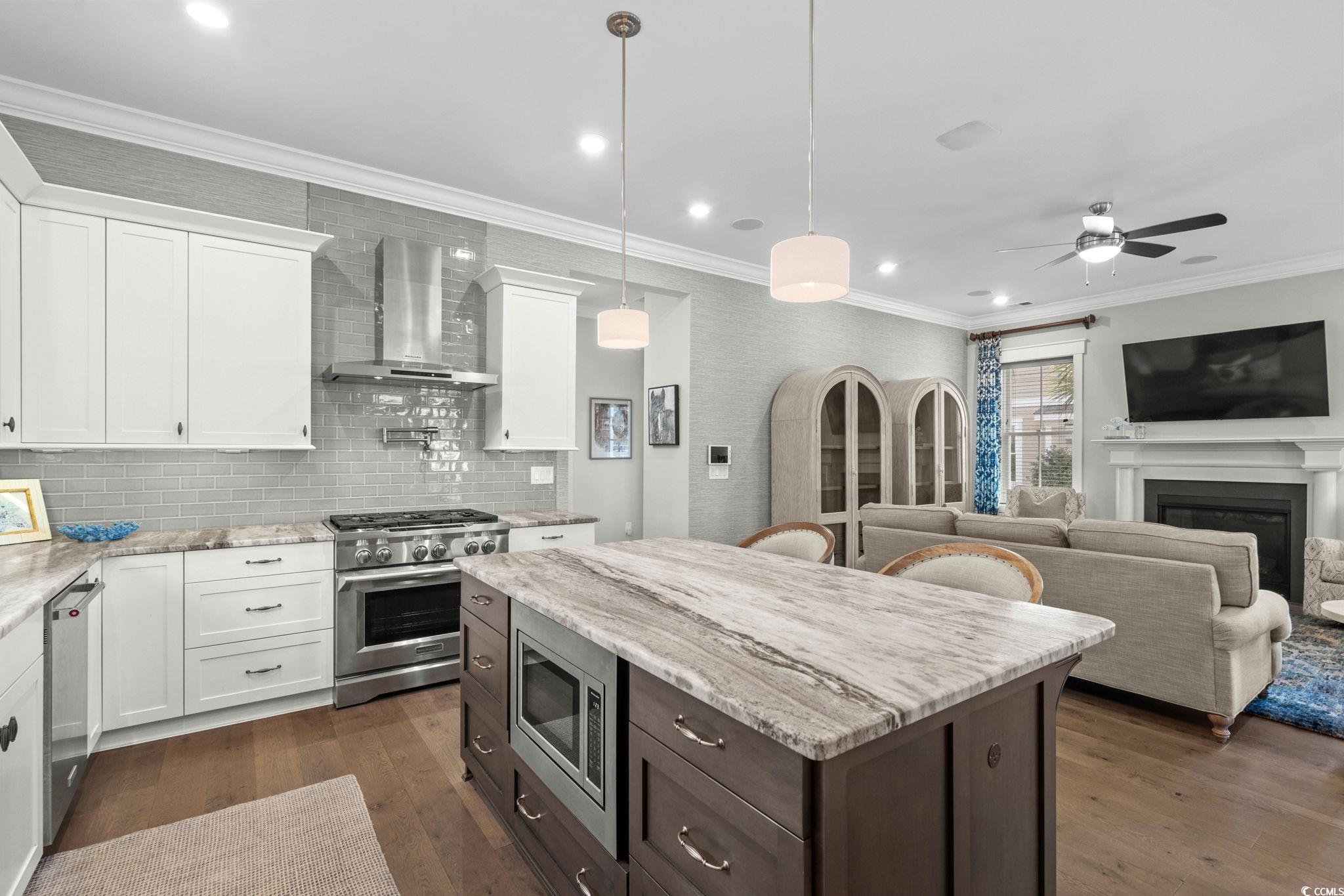 8245 Sandlapper Way Property Photo 14