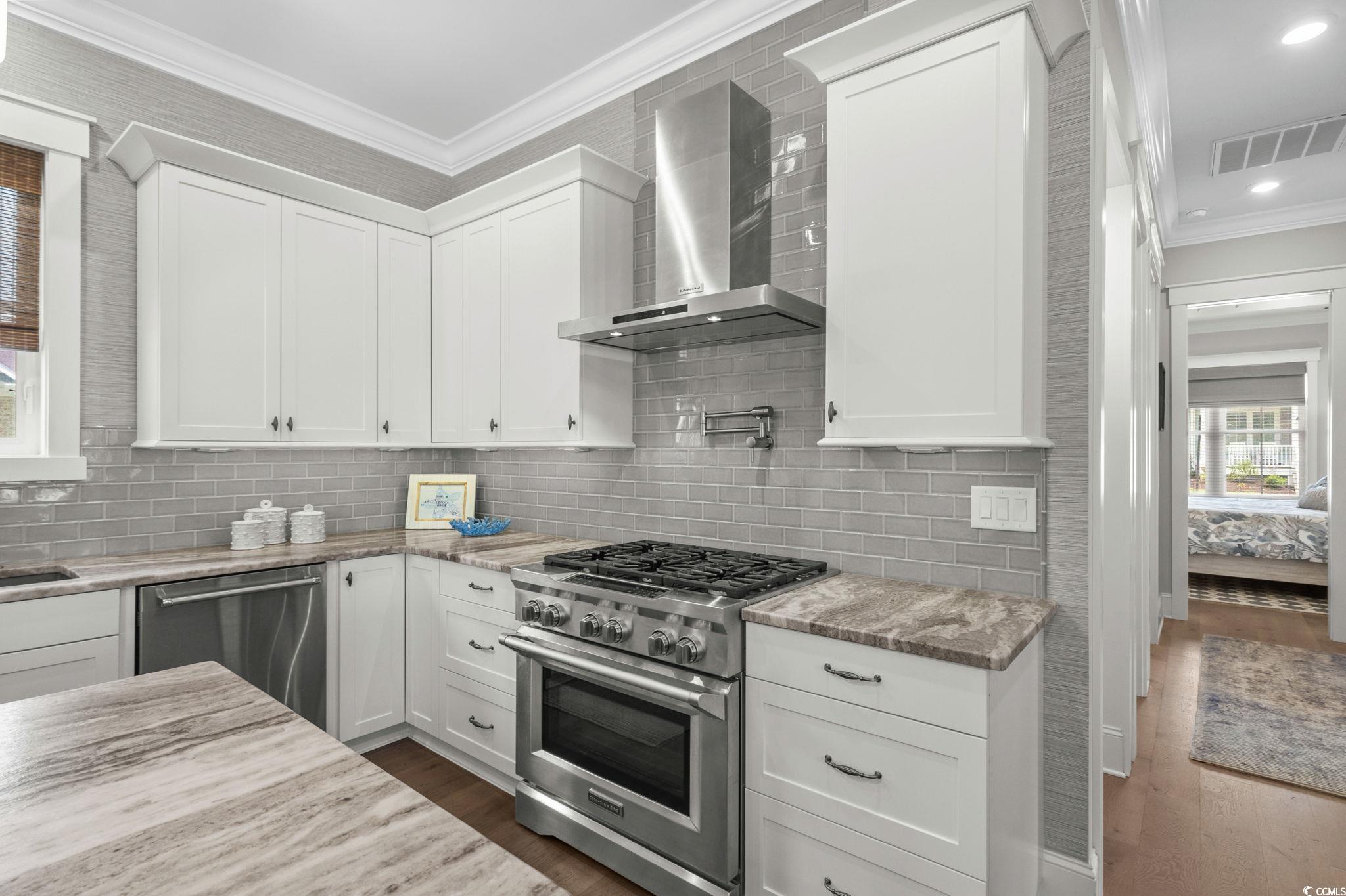 8245 Sandlapper Way Property Photo 17