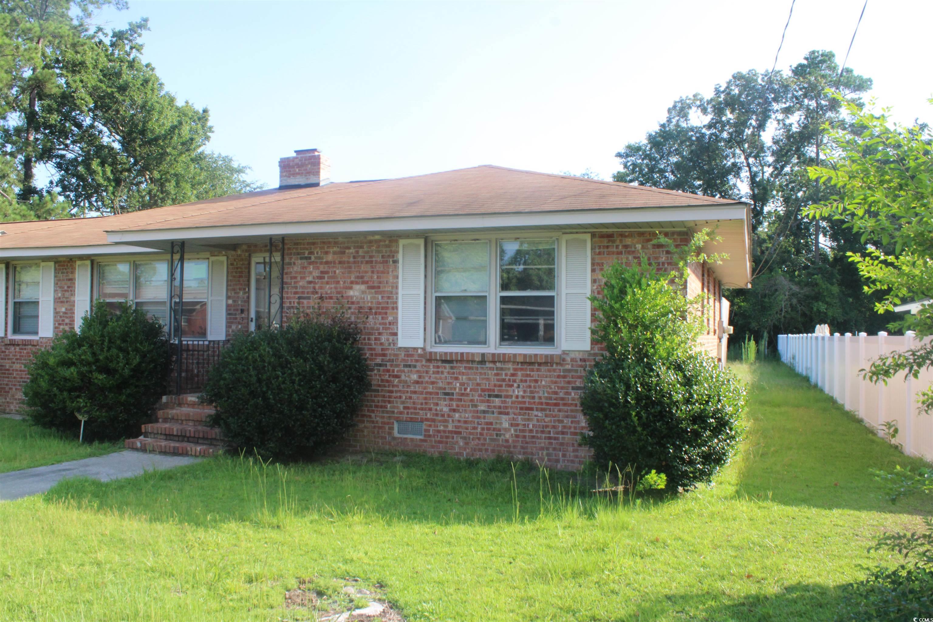 807 E Wilson St. Property Photo 2