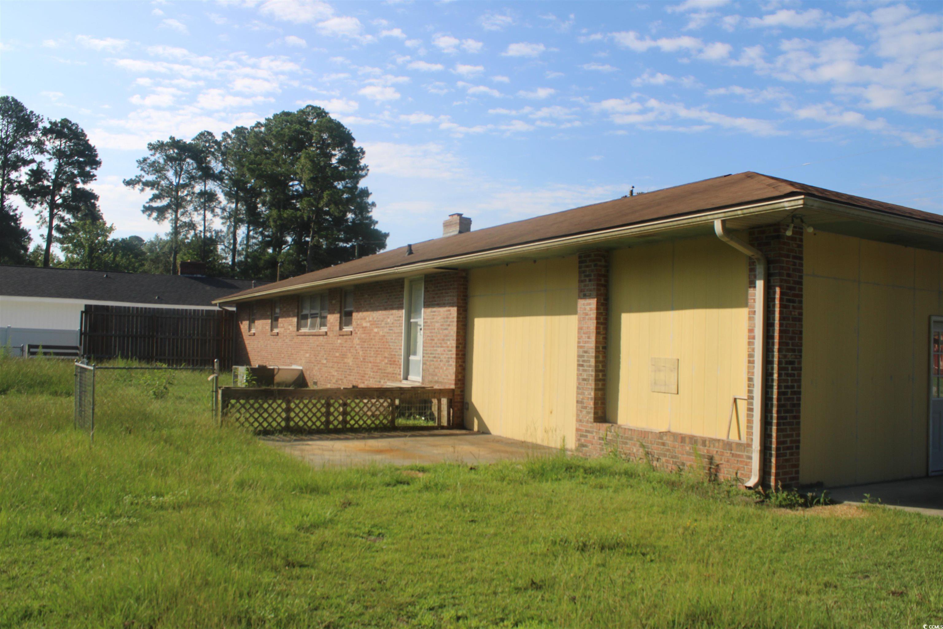 807 E Wilson St. Property Photo 4