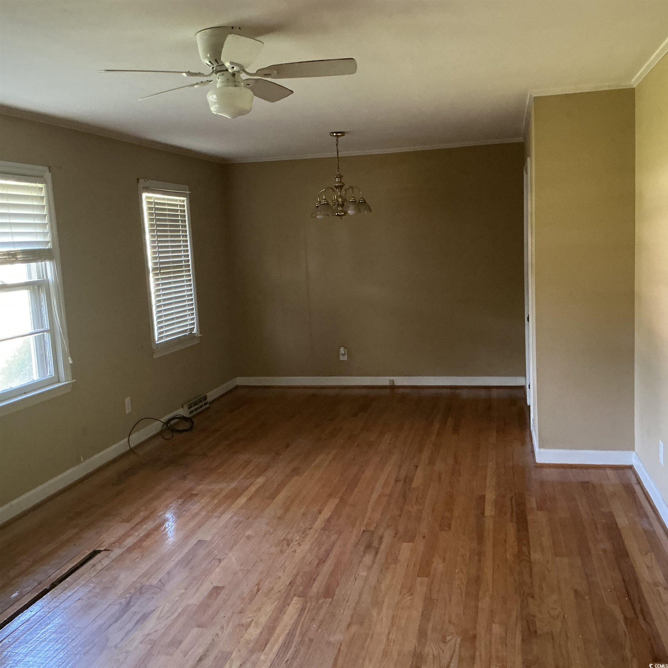 807 E Wilson St. Property Photo 9