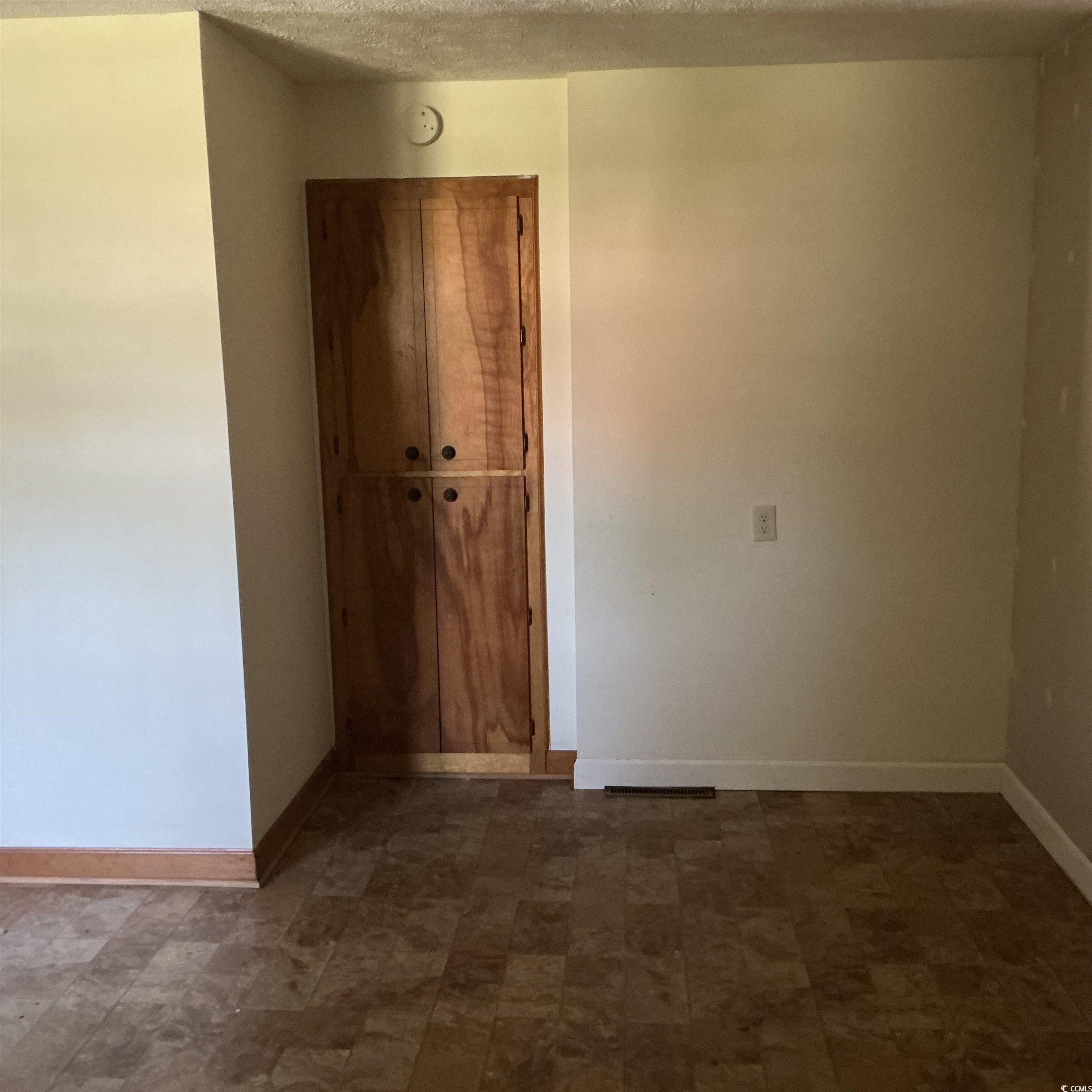 807 E Wilson St. Property Photo 18