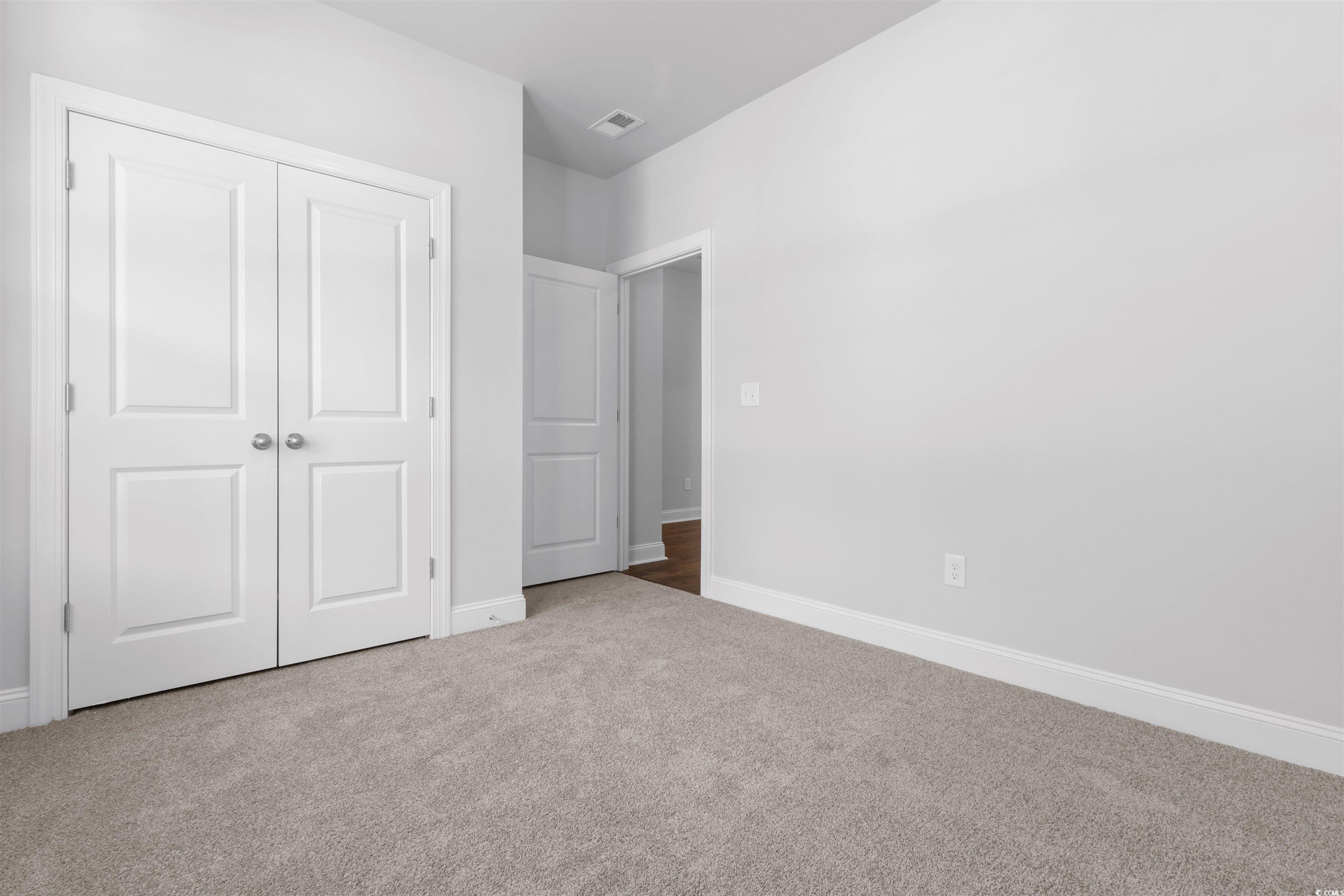 1045 Nw Rosefield Way Property Photo 4