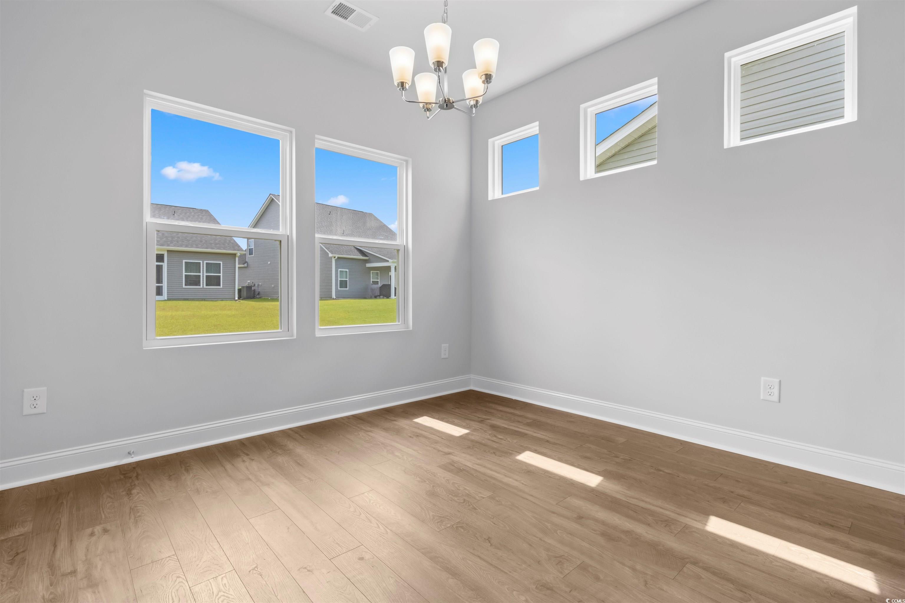 1045 Nw Rosefield Way Property Photo 10