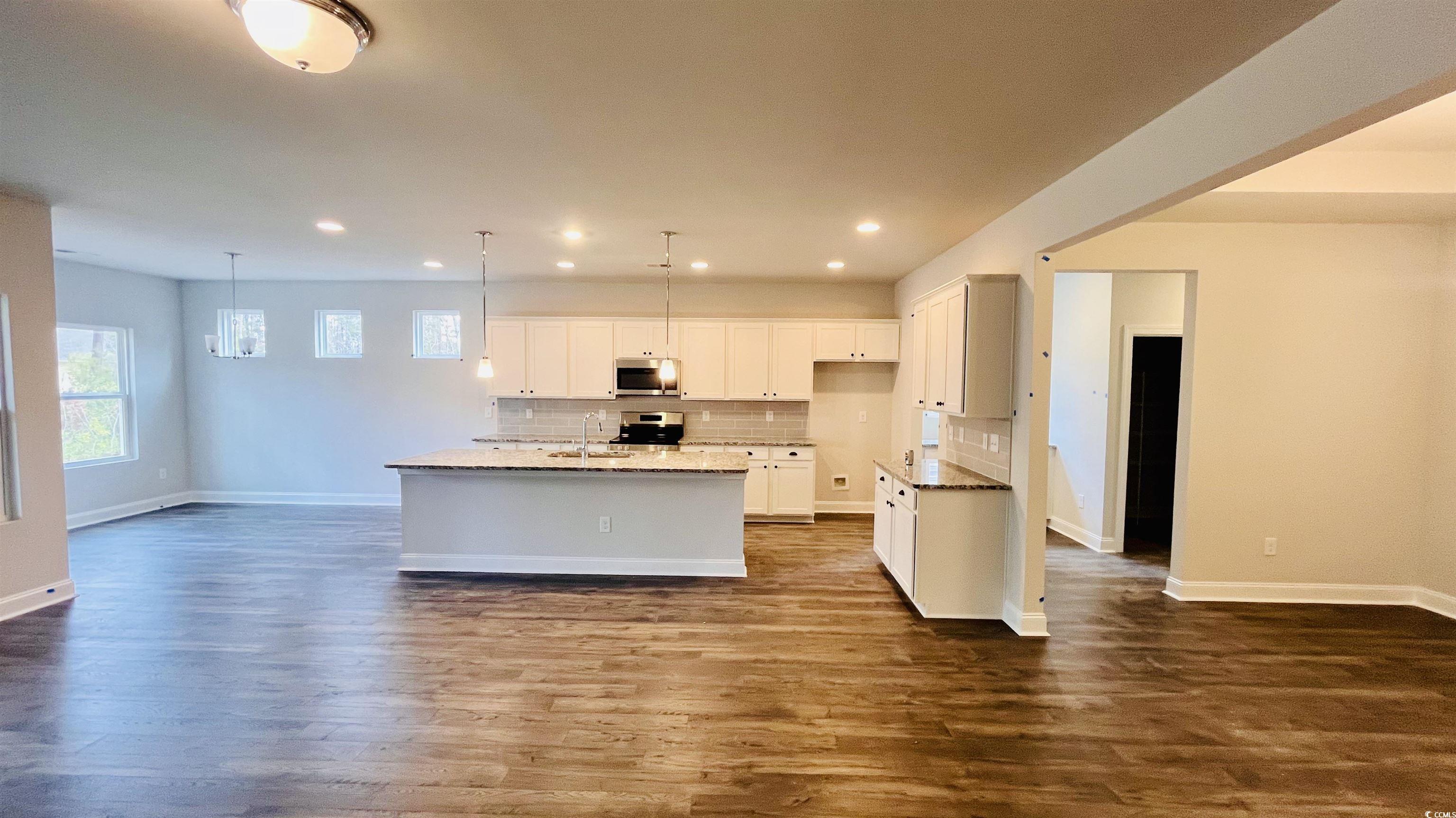 1041 Nw Rosefield Way Property Photo 5