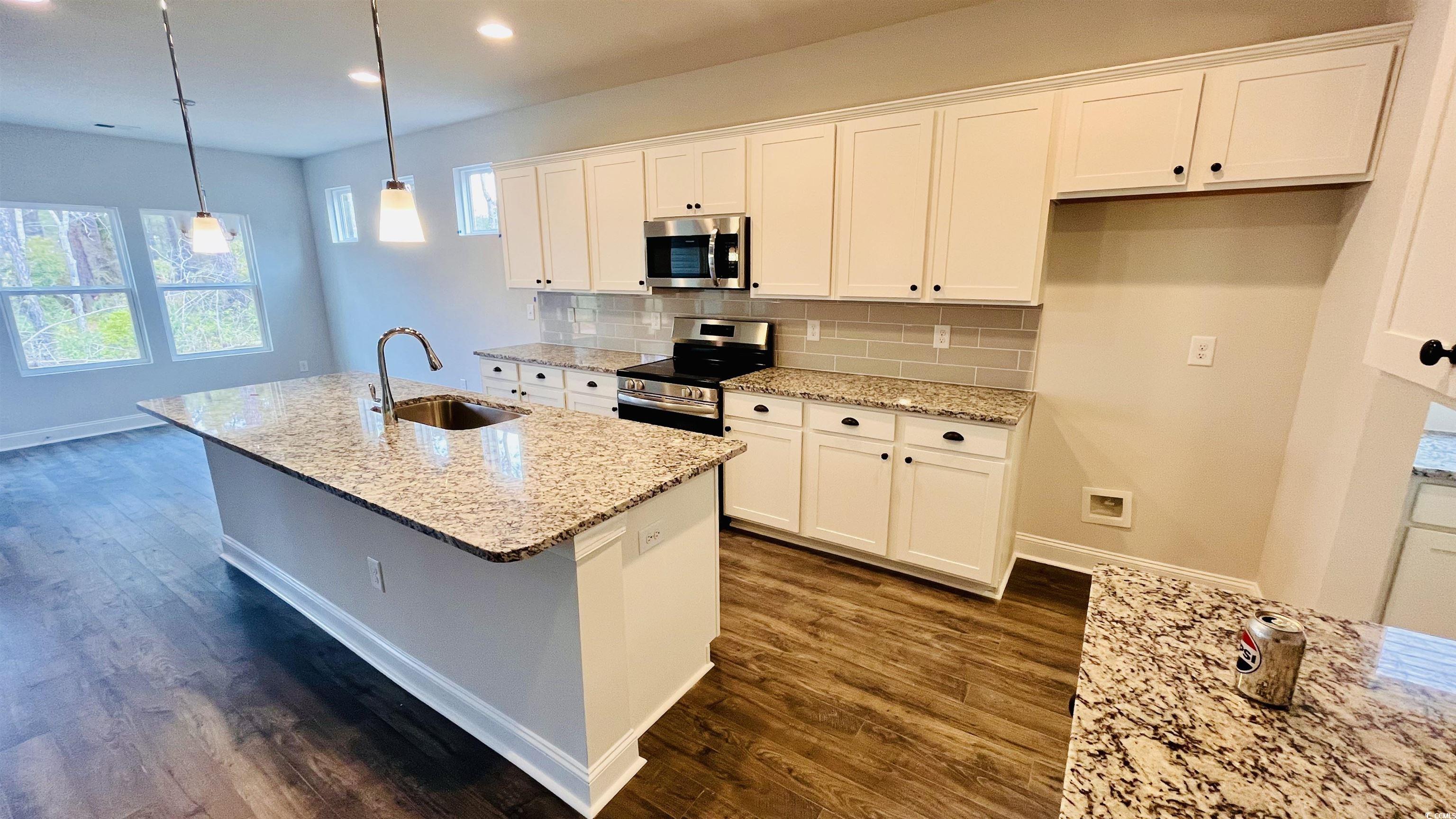 1041 Nw Rosefield Way Property Photo 10