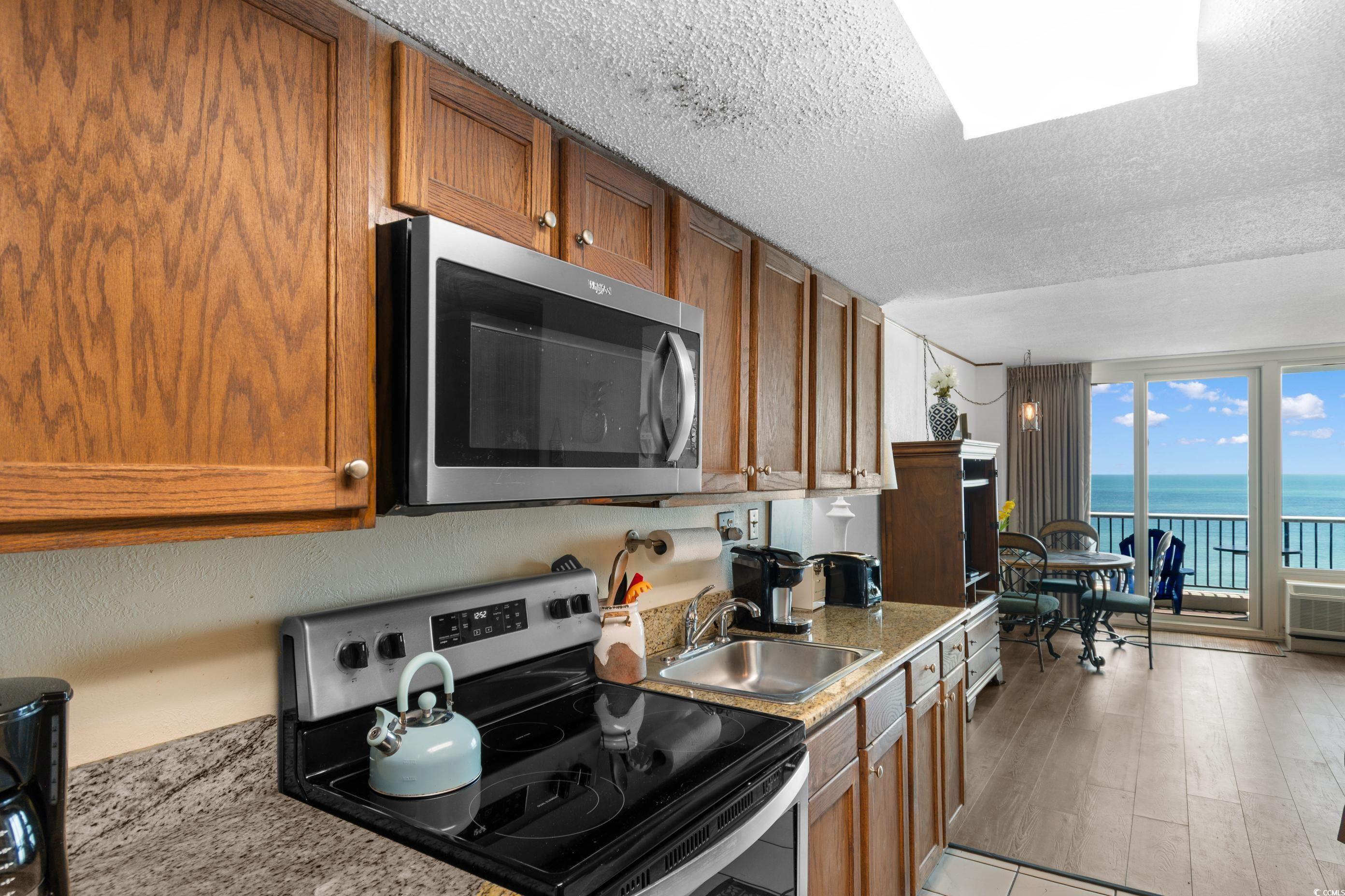 200 76th Ave. N Property Photo 5