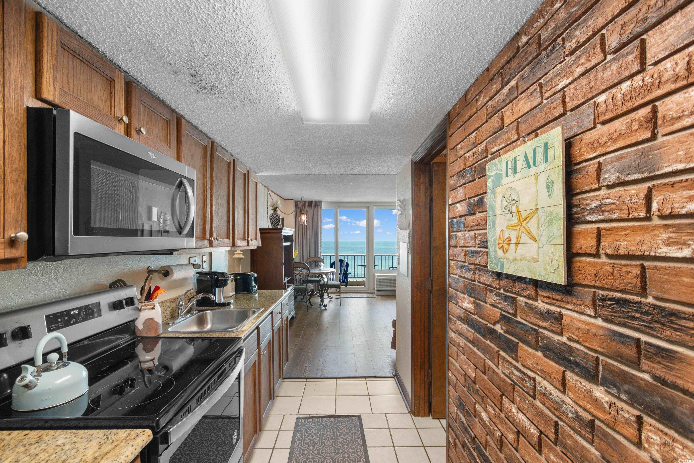 200 76th Ave. N Property Photo 6