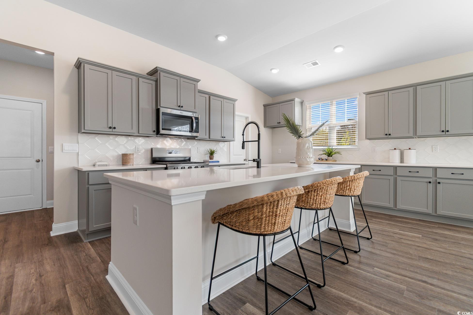 609 Glens Way Property Photo 7