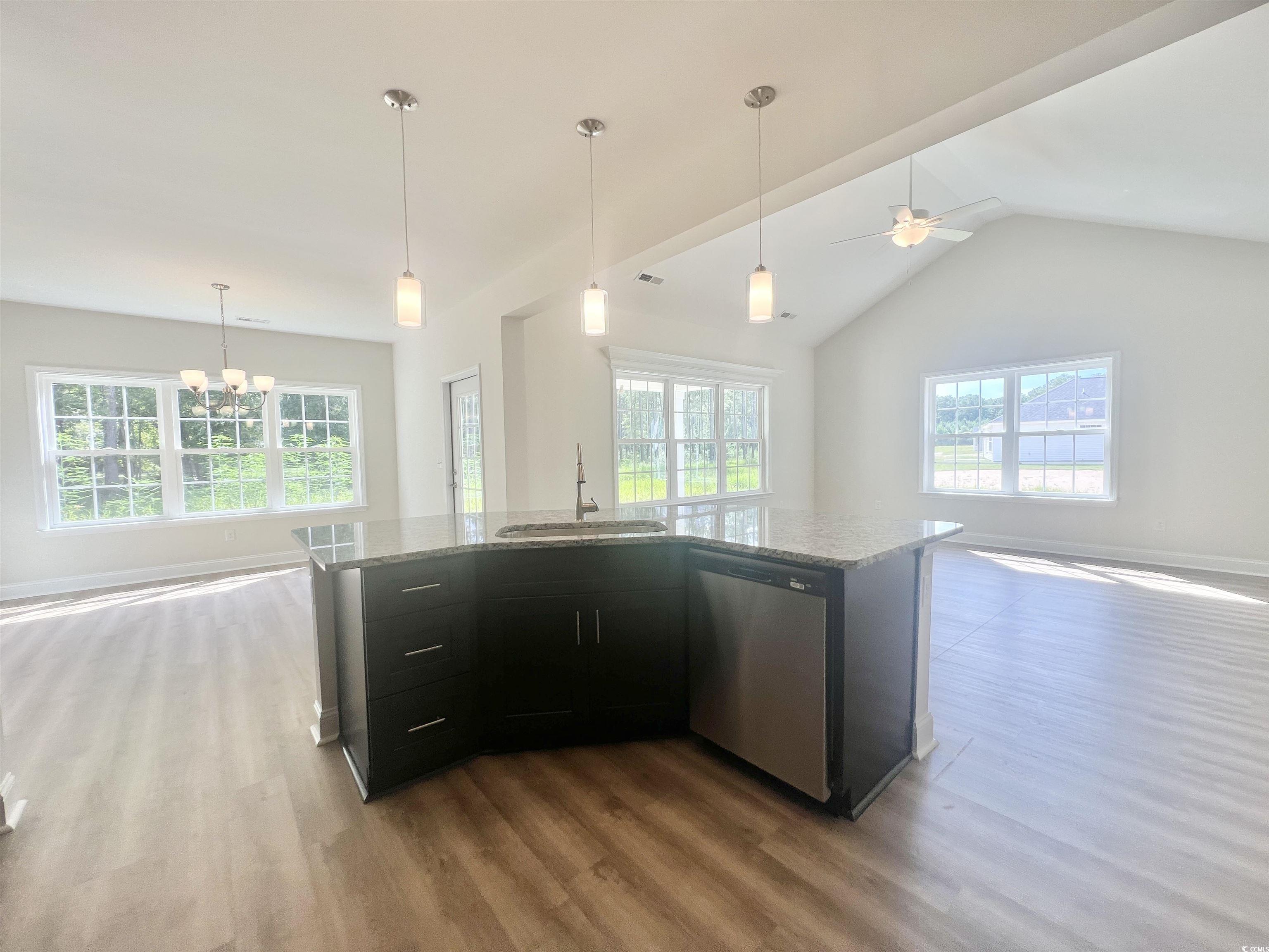 5288 Old Forest Dr. Property Photo 3