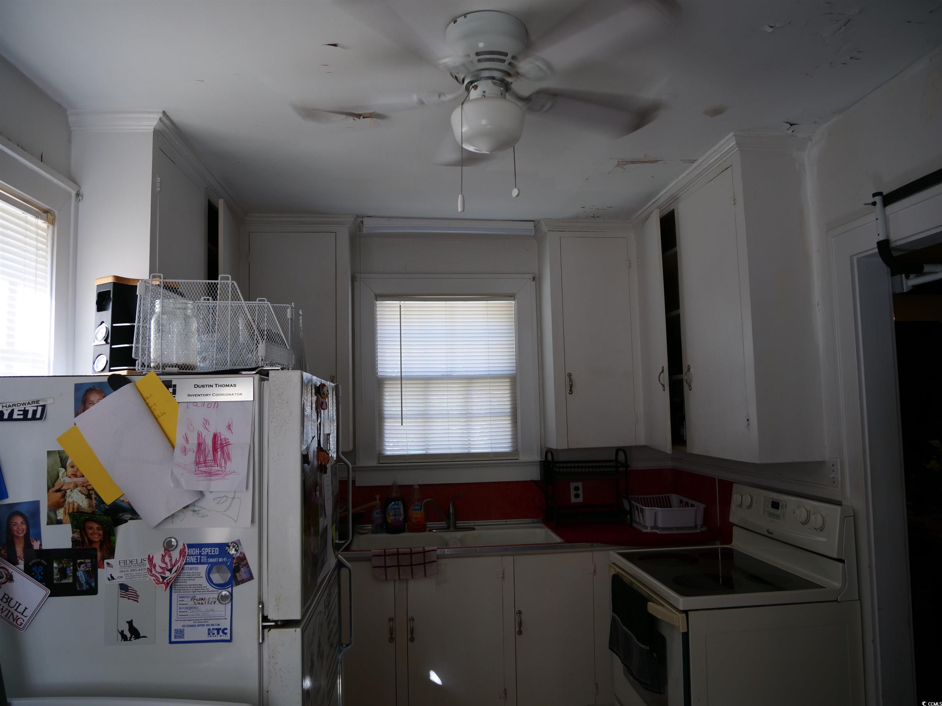 1713 Oak St. Property Photo 10