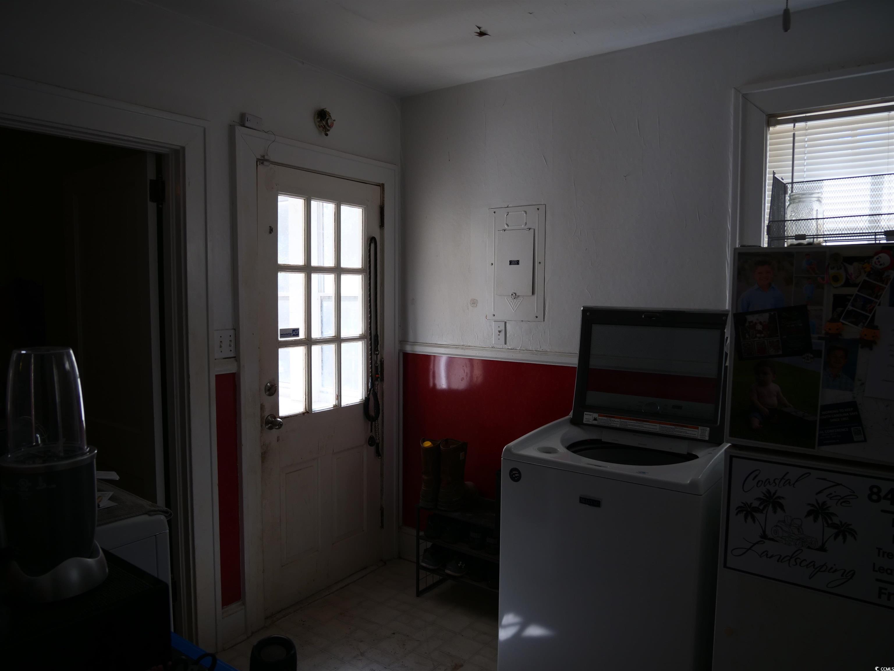 1713 Oak St. Property Photo 11