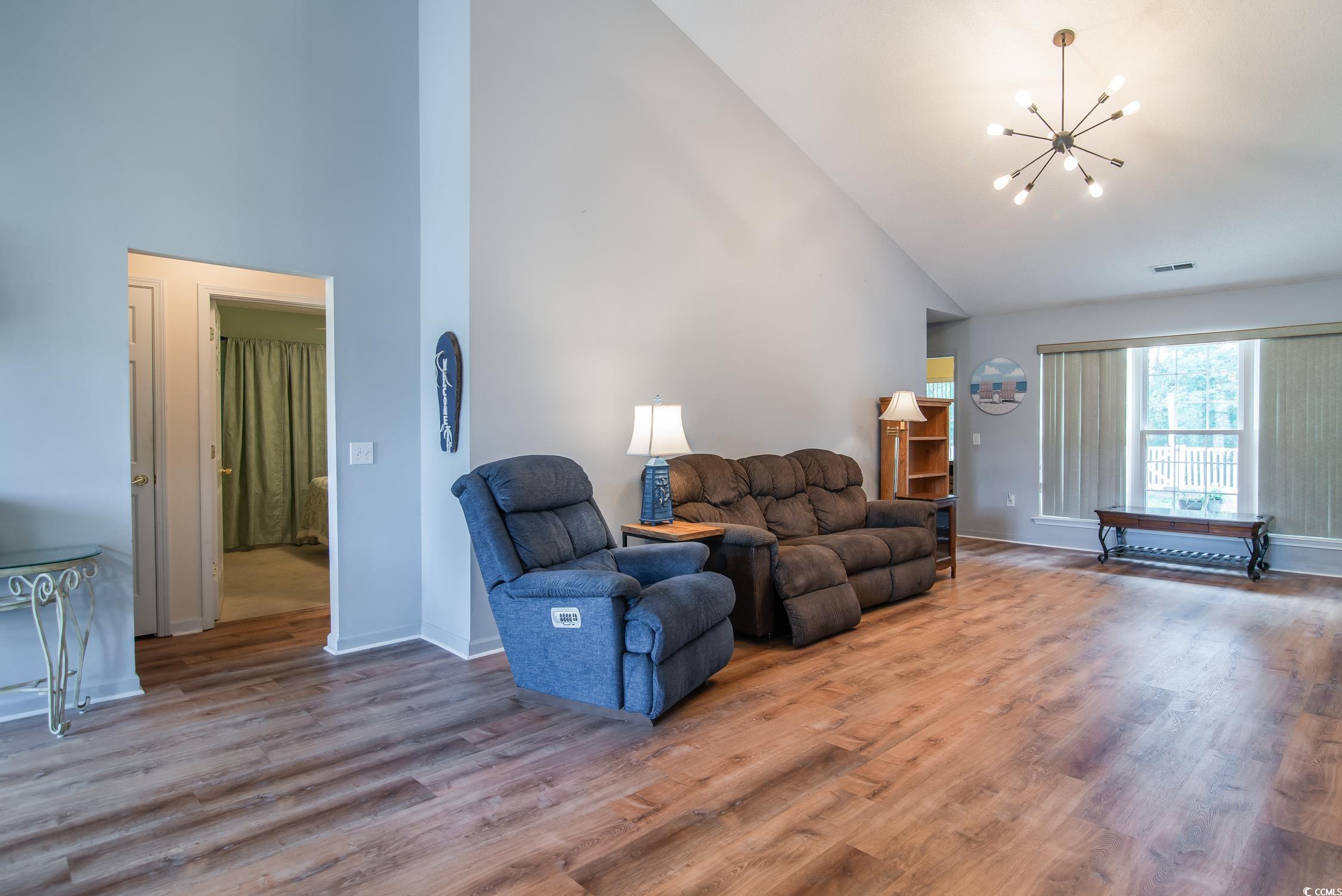 1052 Vestry Dr. Property Photo 7