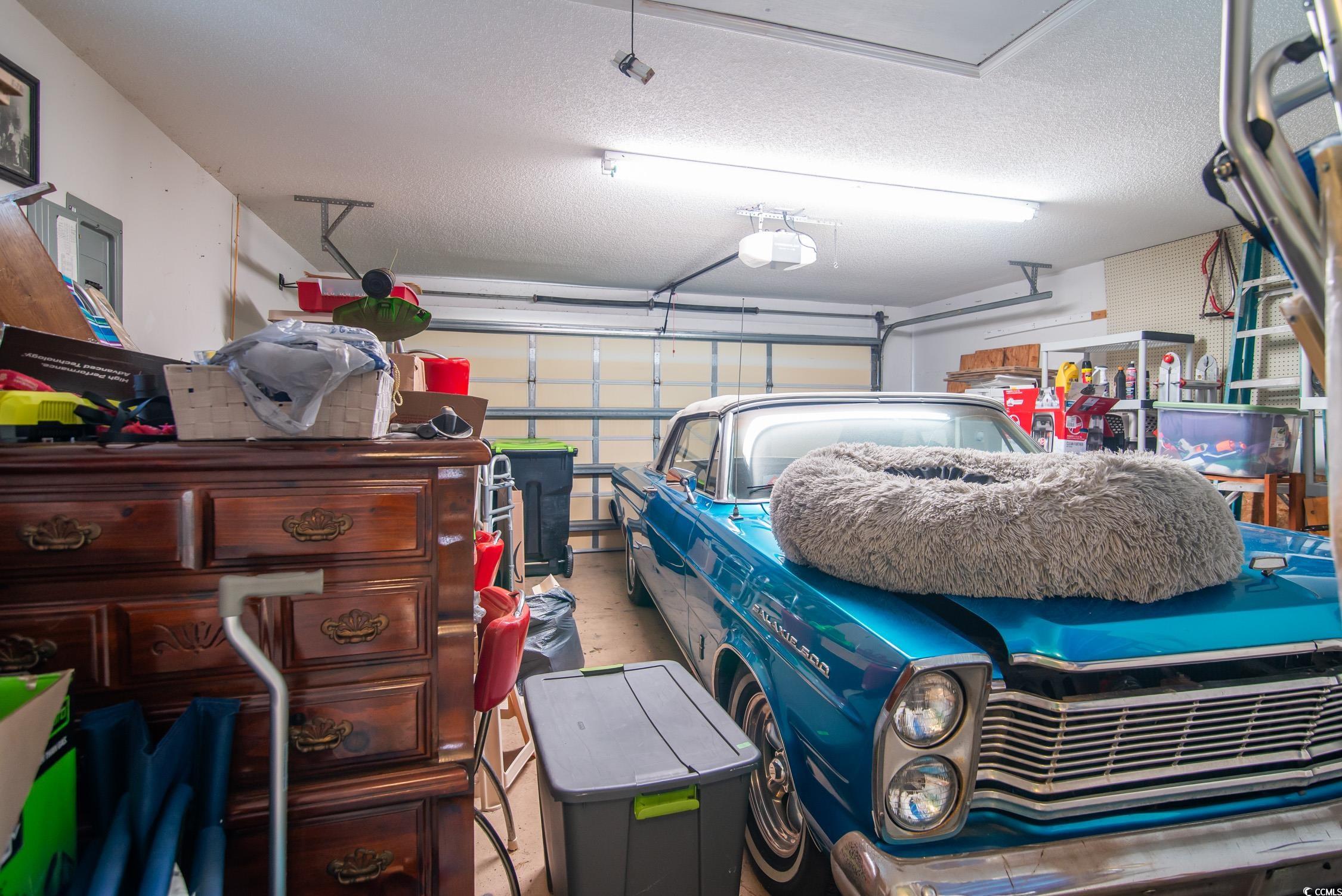 1052 Vestry Dr. Property Photo 17