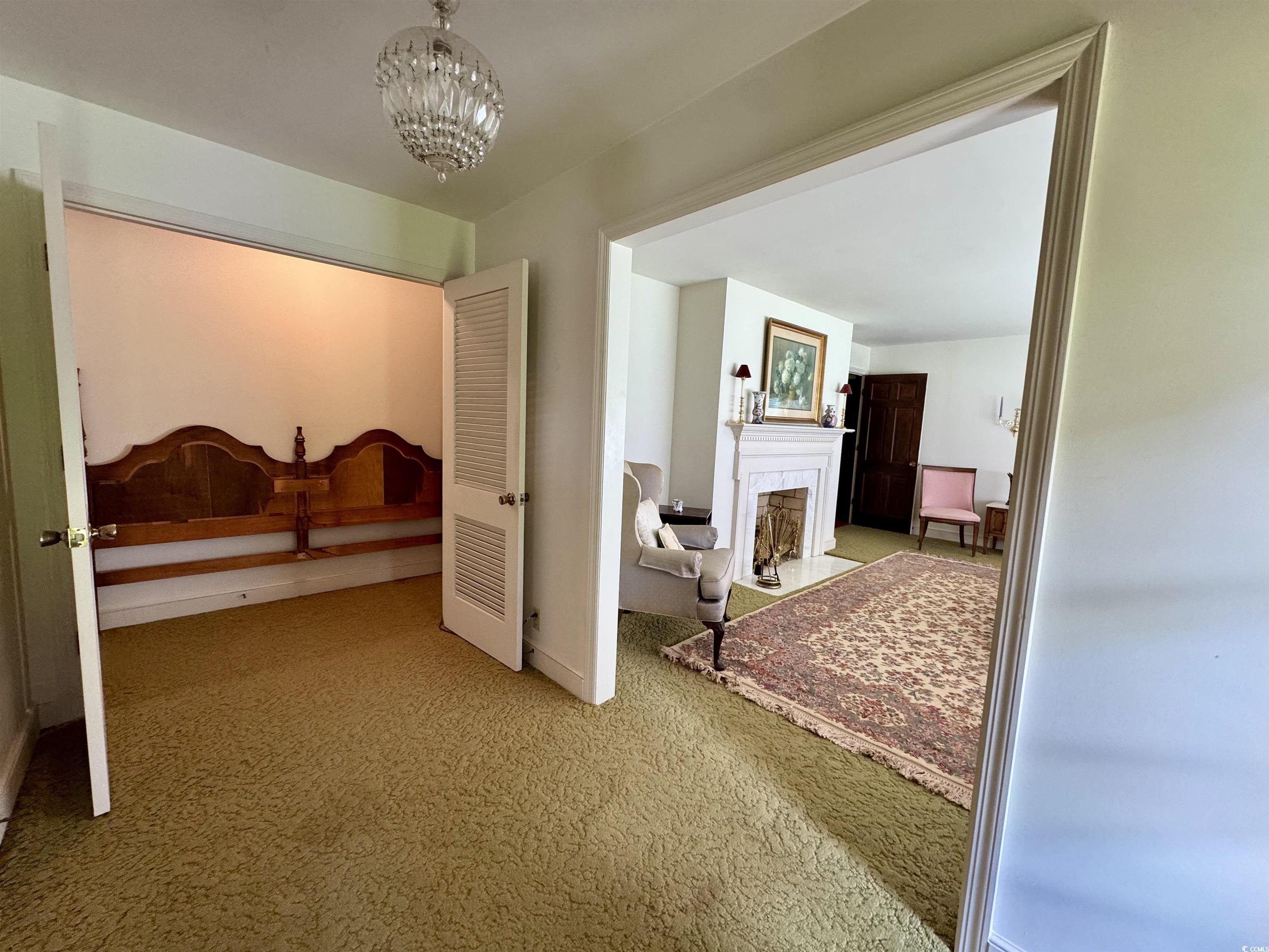 90 Gordon Ave Property Photo 4