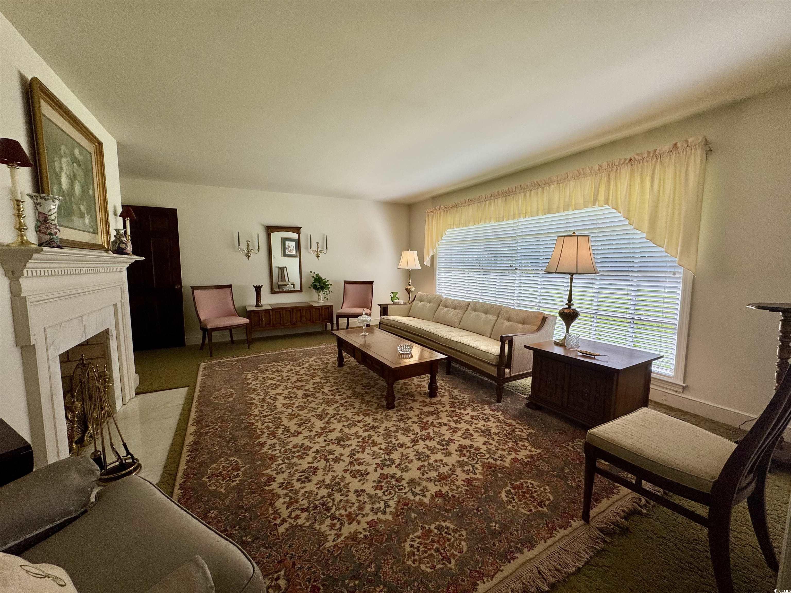 90 Gordon Ave Property Photo 6