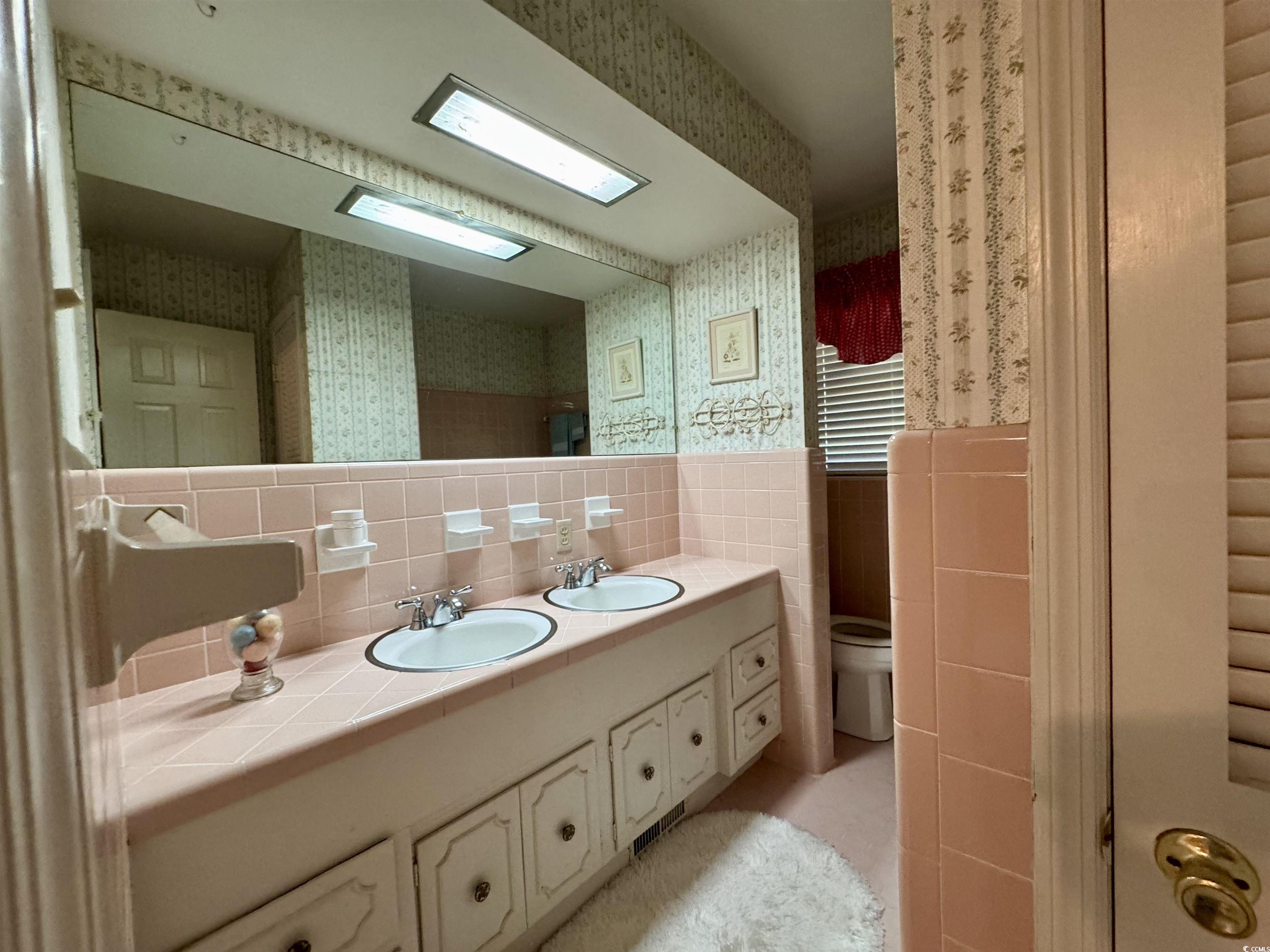 90 Gordon Ave Property Photo 20