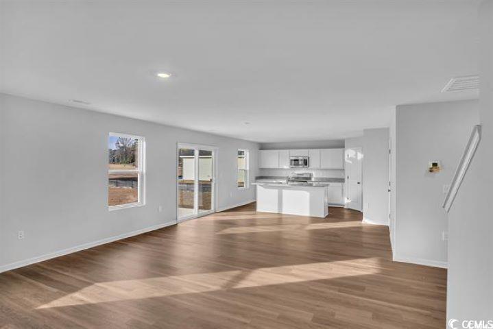 989 Cherrystone Loop Property Photo 2