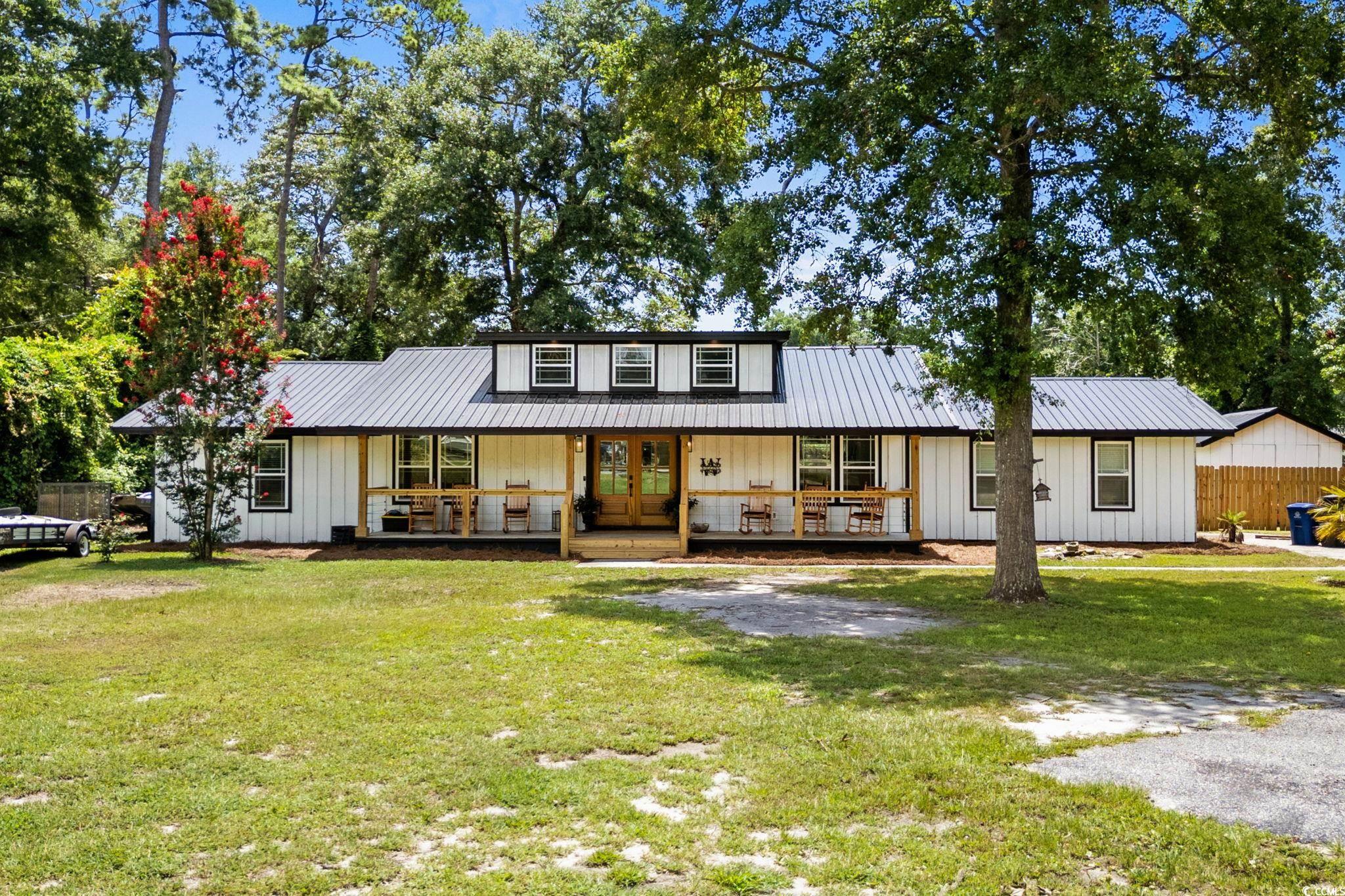 2402 Royal Oak Circle Property Photo 1