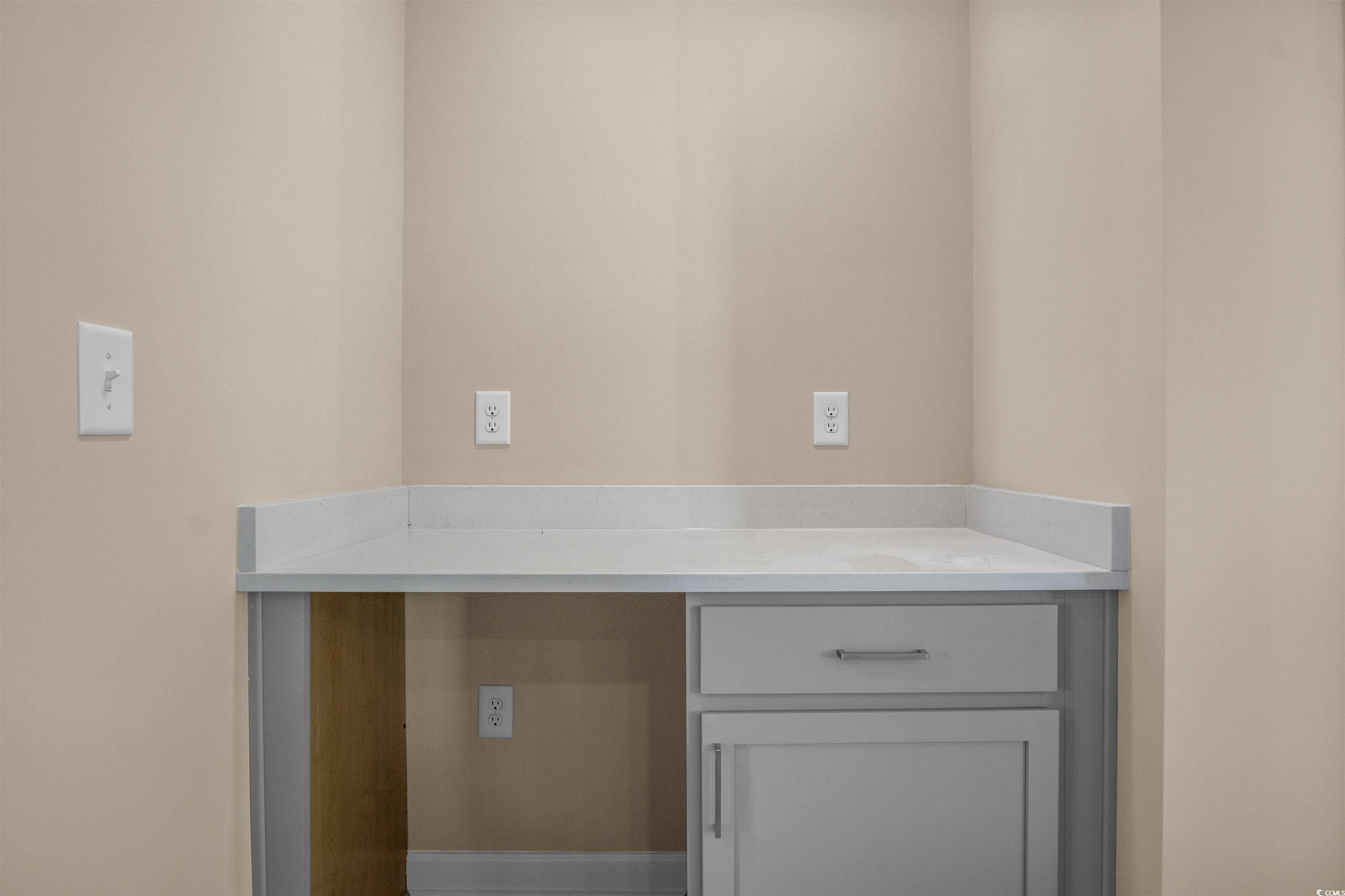 1212 Needle Grass Loop Property Photo 18