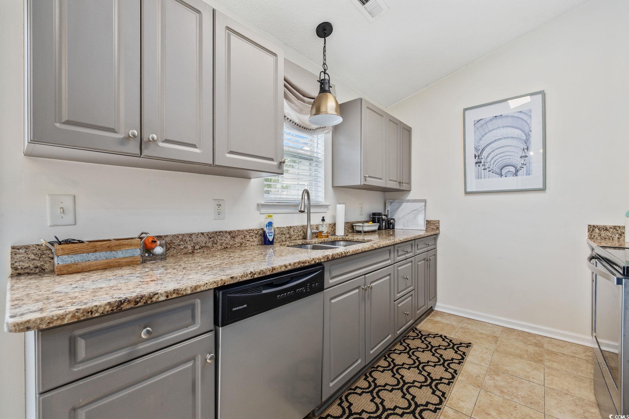 168 Palladium Dr. Property Photo 9