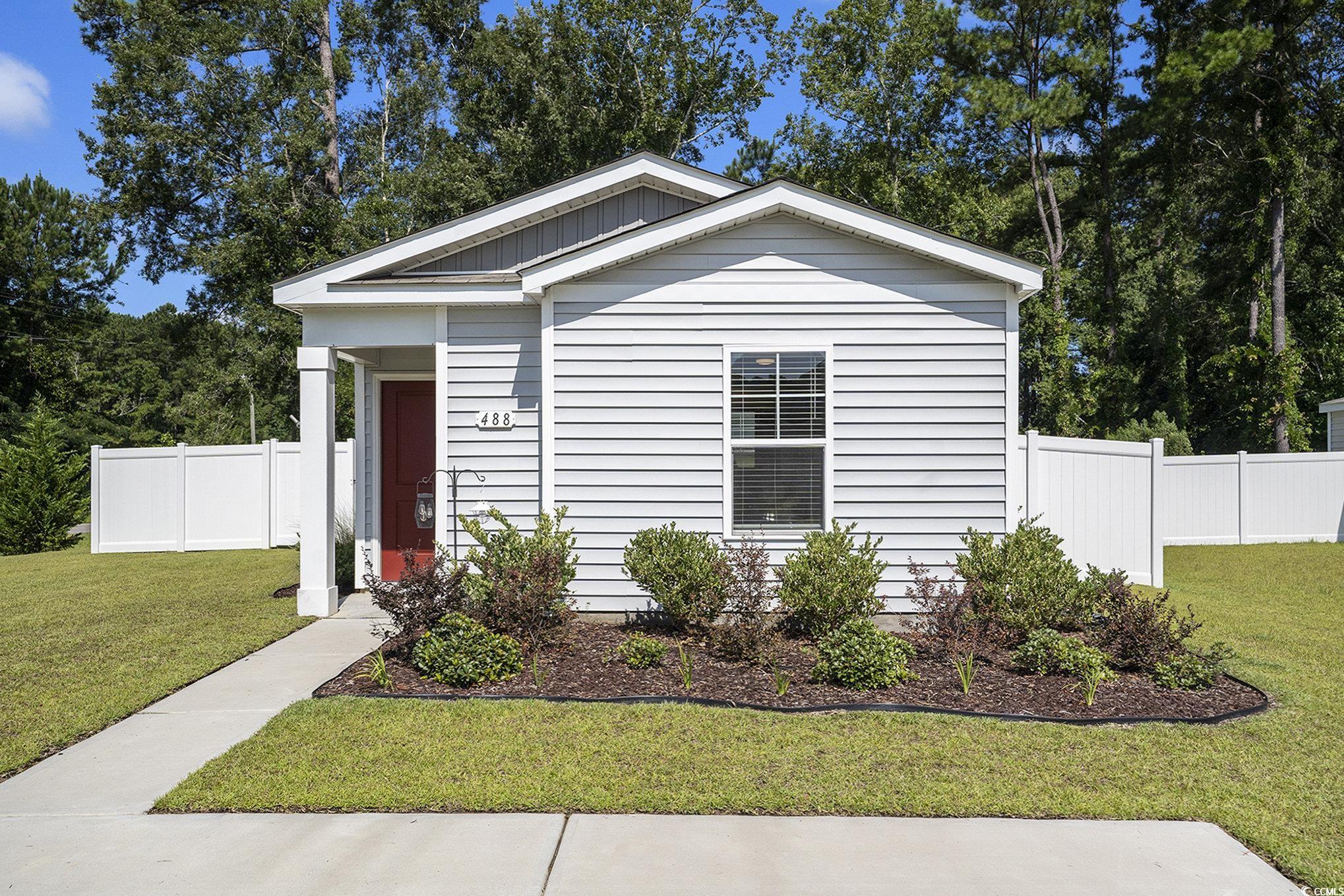 488 Samara Dr. Property Photo 1