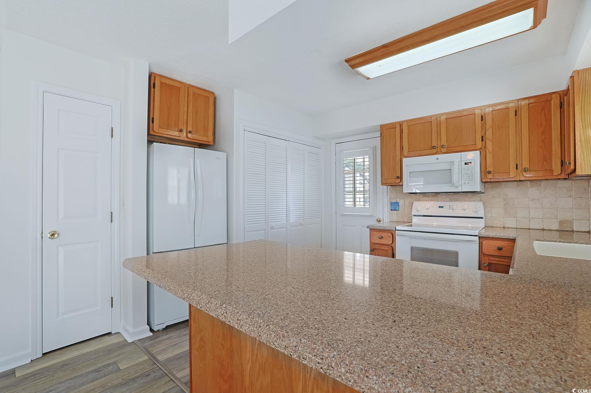 908 Tiffany Ln. Property Photo 10
