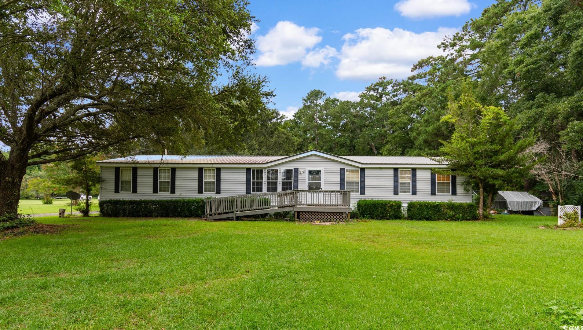 405 Thompson Rd. Property Photo 1