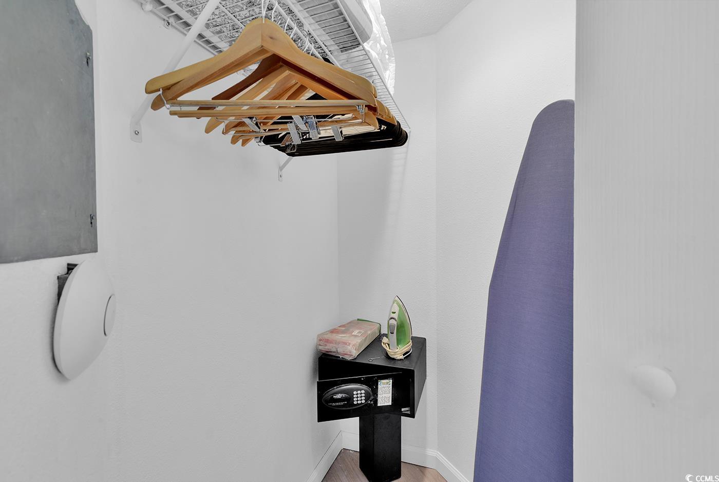 7100 Ocean Blvd. N Property Photo 8