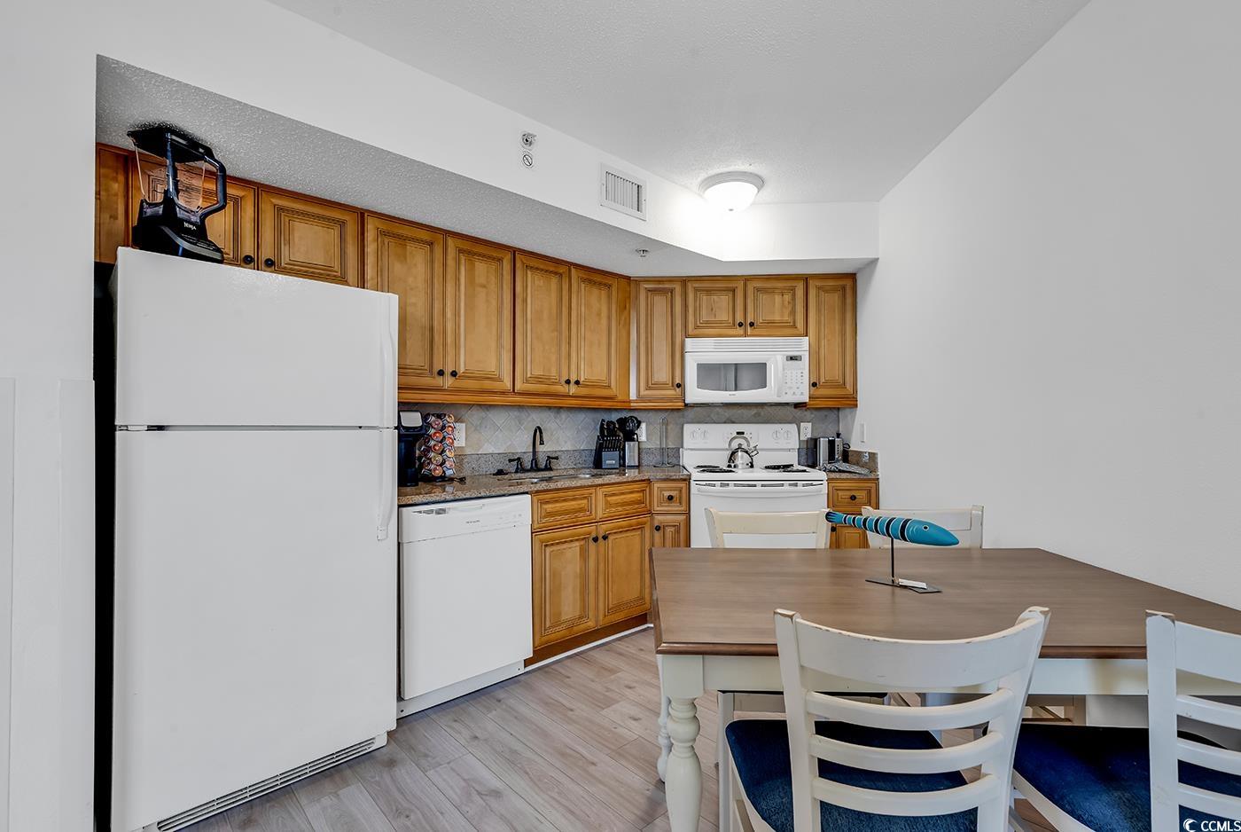 7100 Ocean Blvd. N Property Photo 14