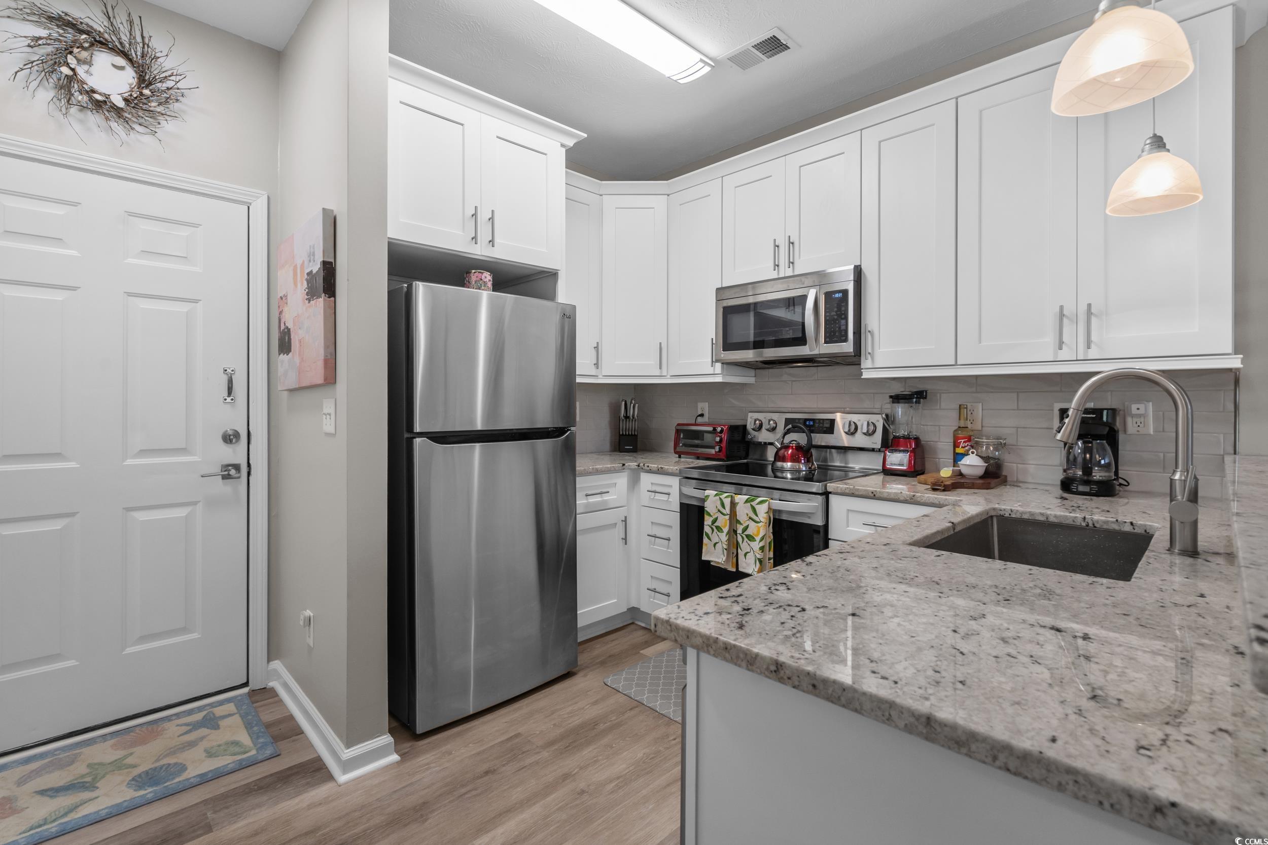 476 River Oaks Dr. Property Photo 6