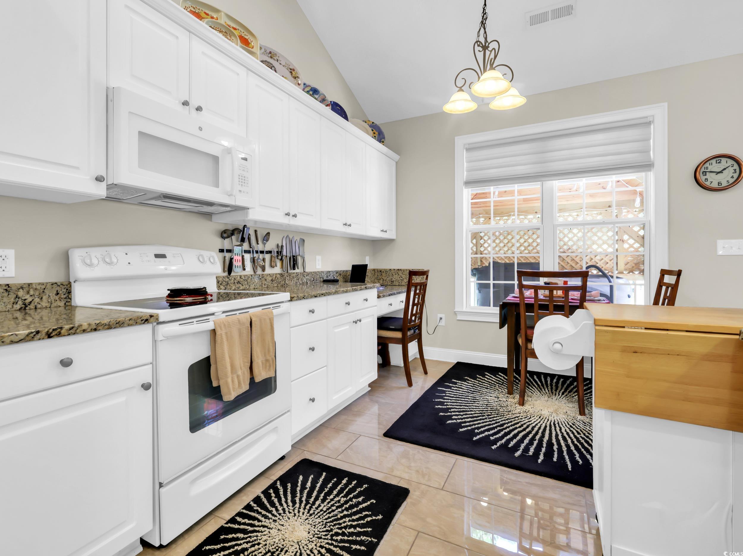 128 Cypress Estates Dr. Property Photo 4